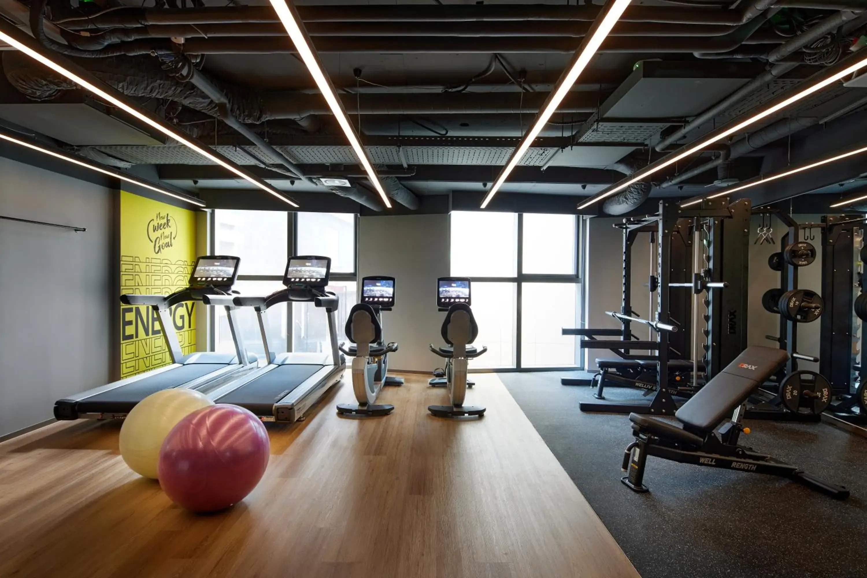 Fitness centre/facilities in L7 HAEUNDAE by LOTTE HOTELS Fitness centre/facilities in L7 HAEUNDAE by LOTTE HOTELS