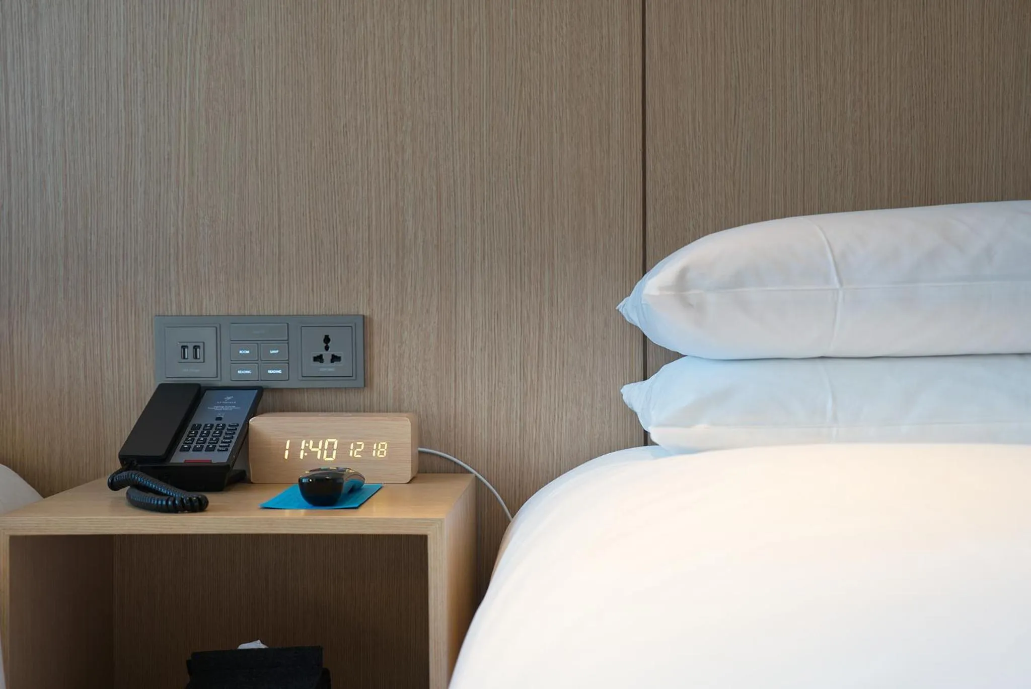 Bedroom, Bed in L7 HAEUNDAE by LOTTE HOTELS