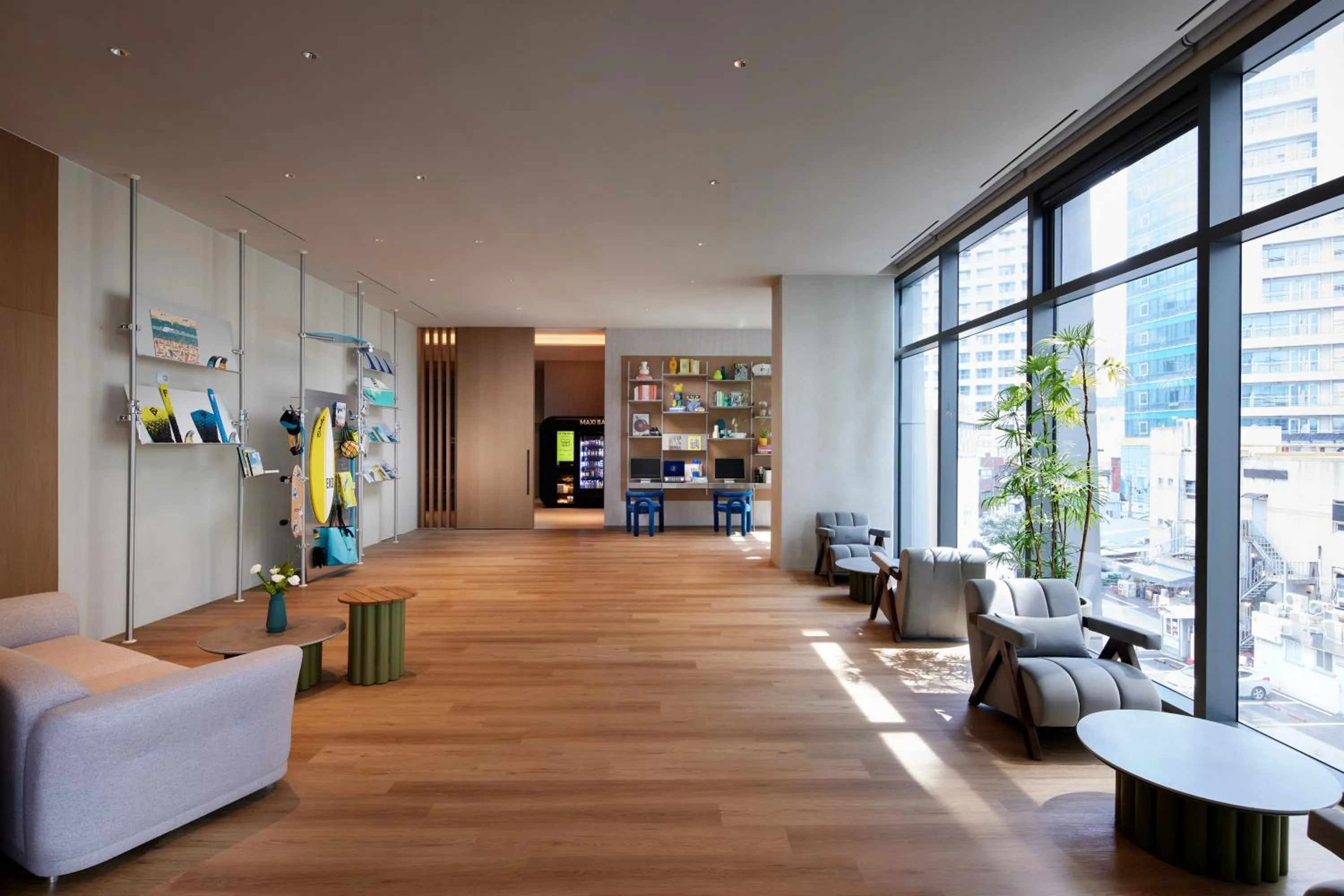 Lobby or reception in L7 HAEUNDAE by LOTTE HOTELS