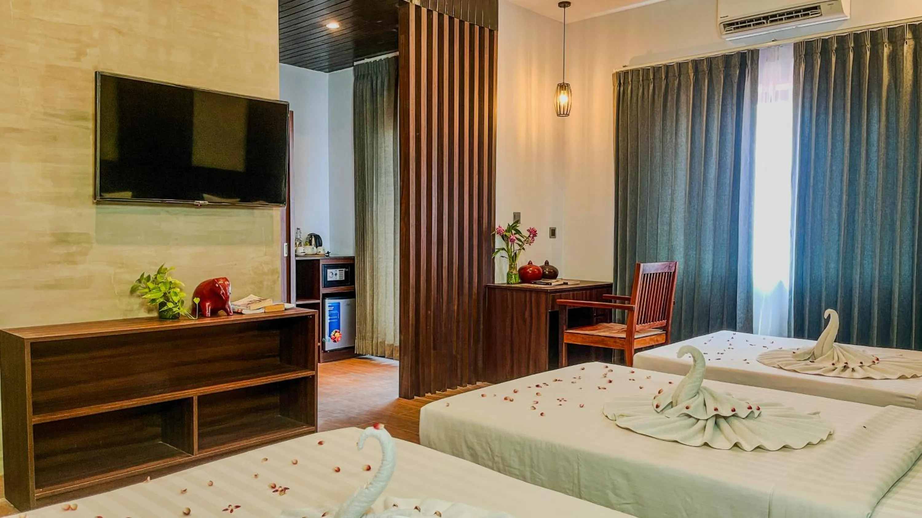 Bedroom, Bed in The Luxury