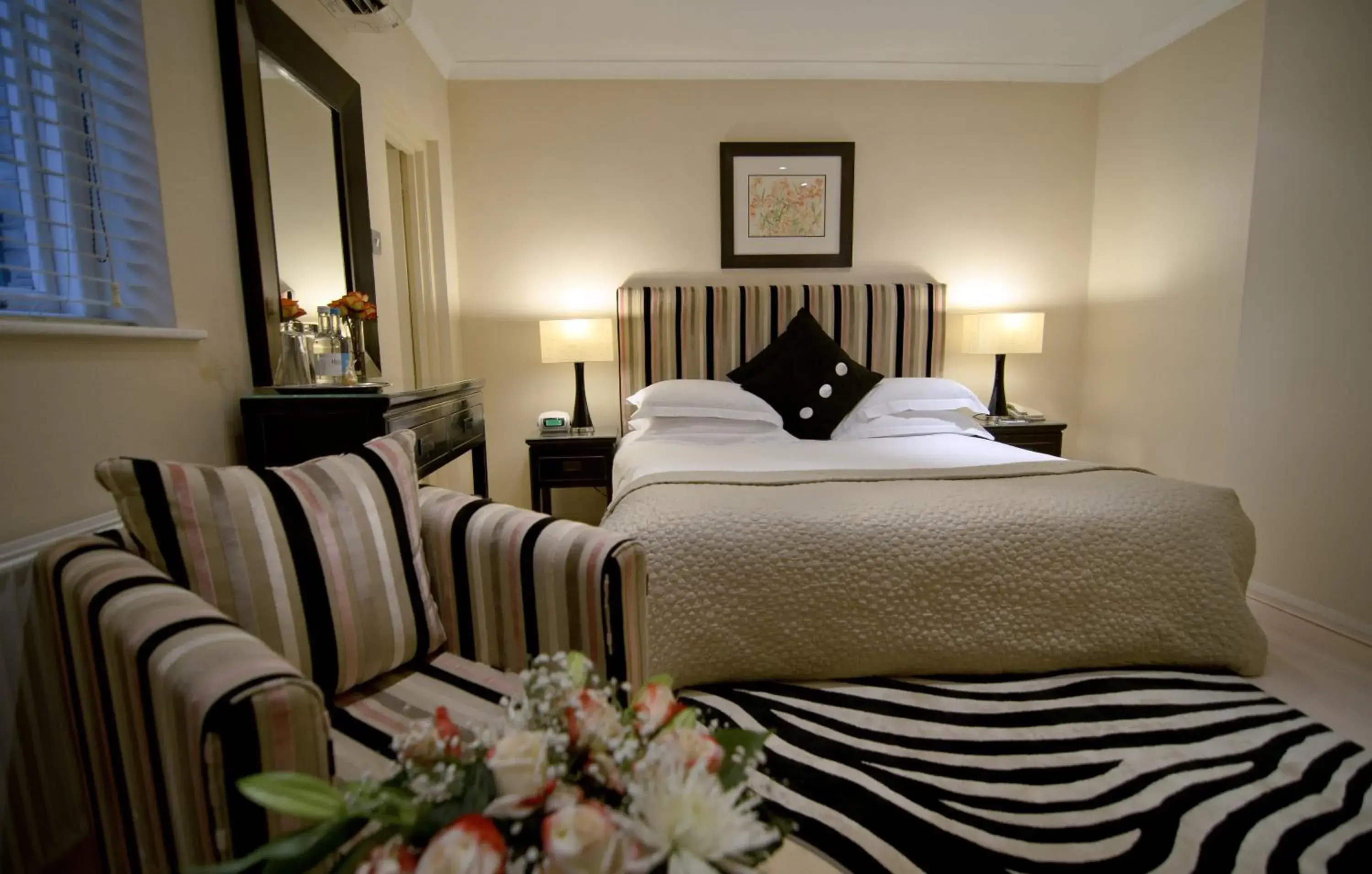 Photo of the whole room, Bed in The Beaufort Photo of the whole room, Bed in The Beaufort