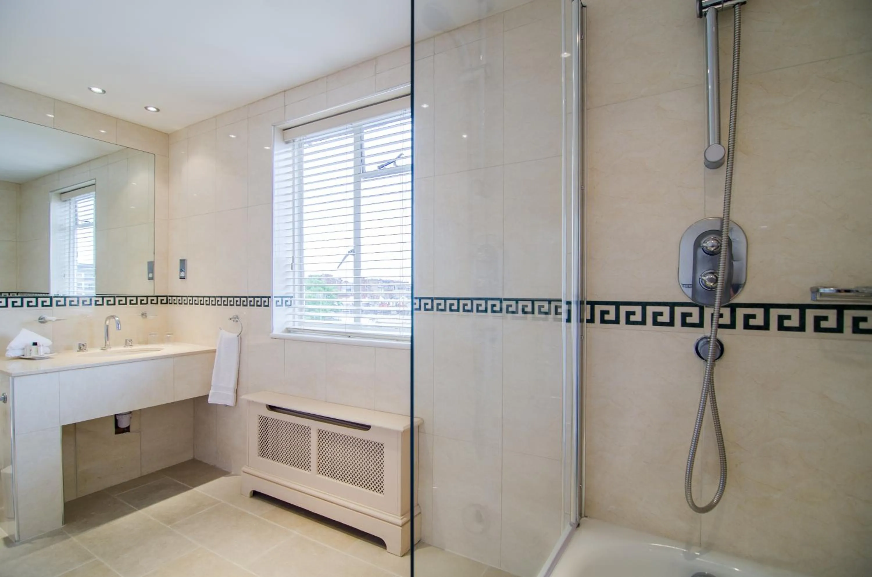 Shower in The Beaufort