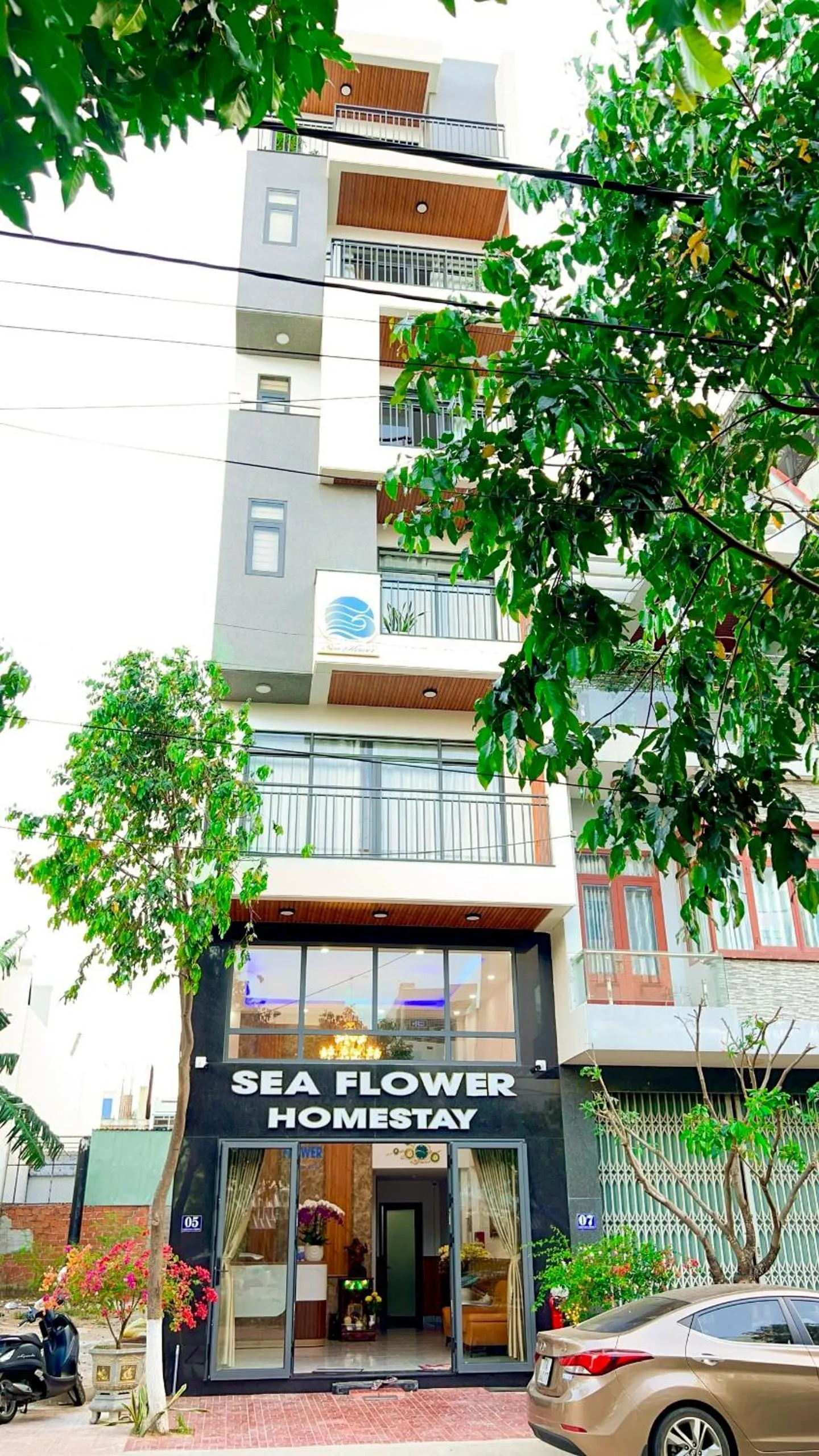 Property building in Sea Flower Homestay