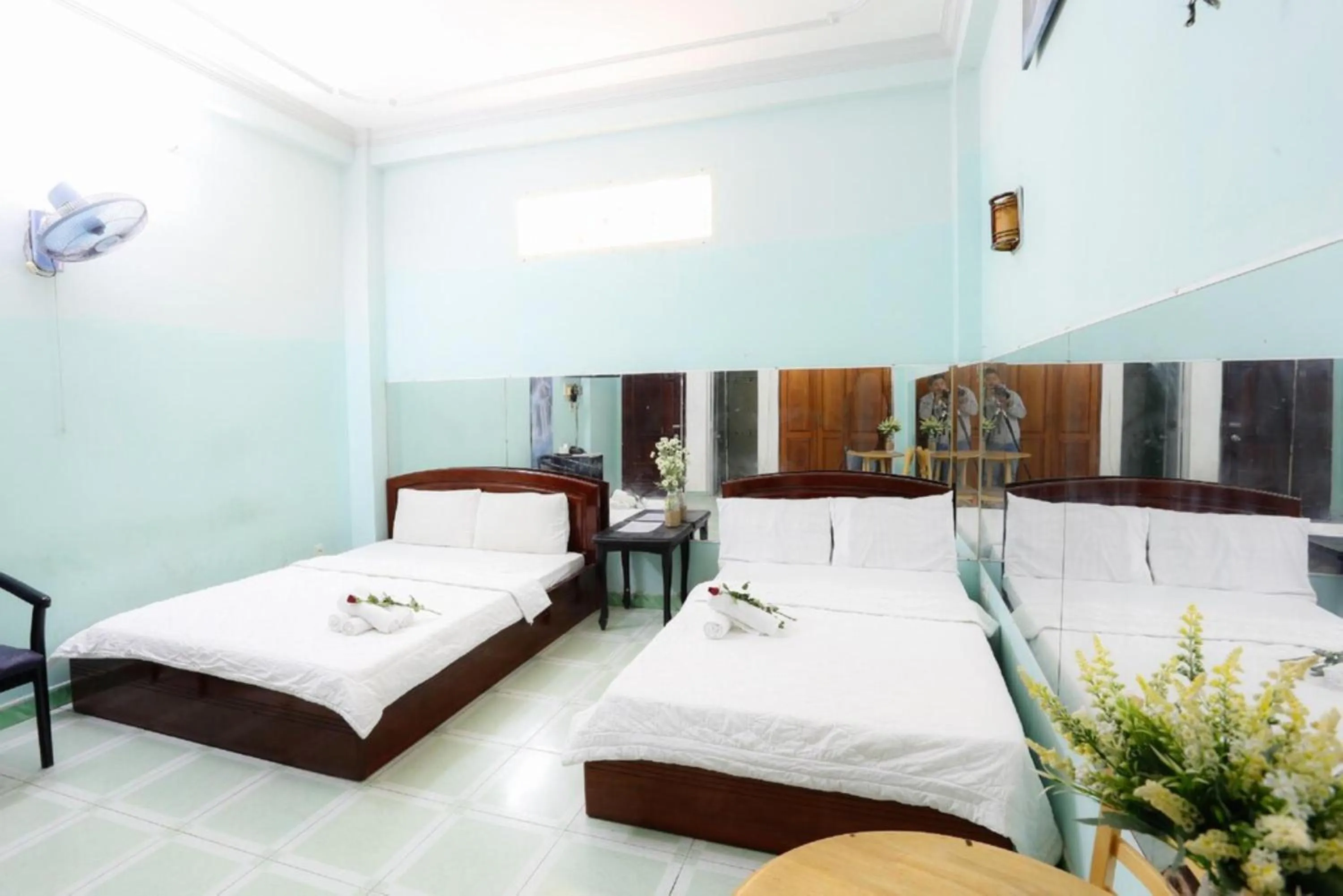 Bedroom, Bed in Hồng Lực Hotel HCM