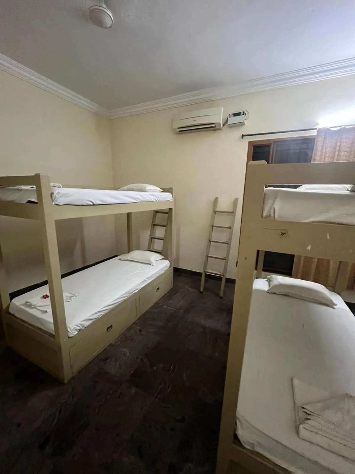 Bed in THE ALP HOTEL Bypass Road