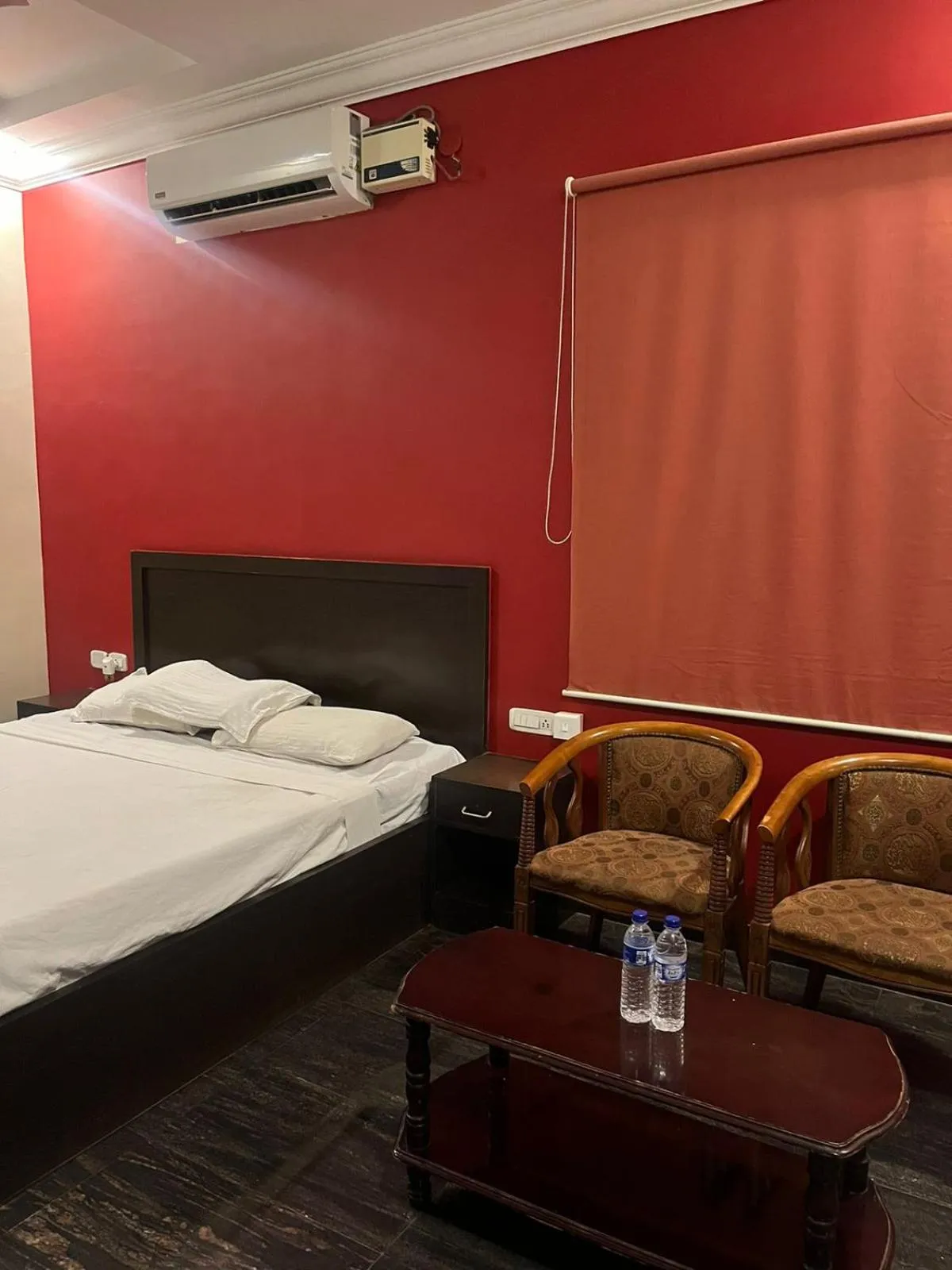 Bed in THE ALP HOTEL Bypass Road