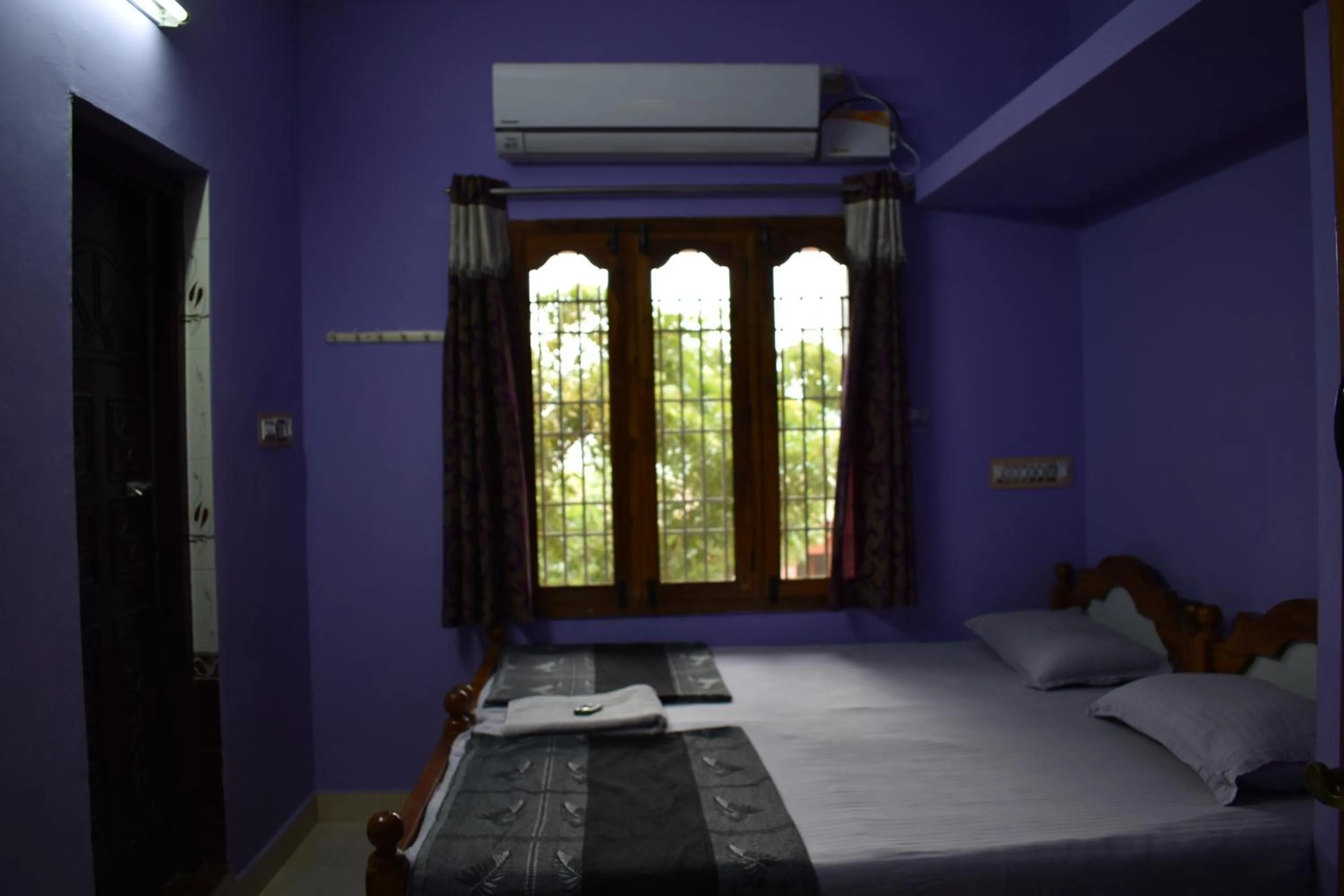 air conditioner, Bed in Rainbow Guest House