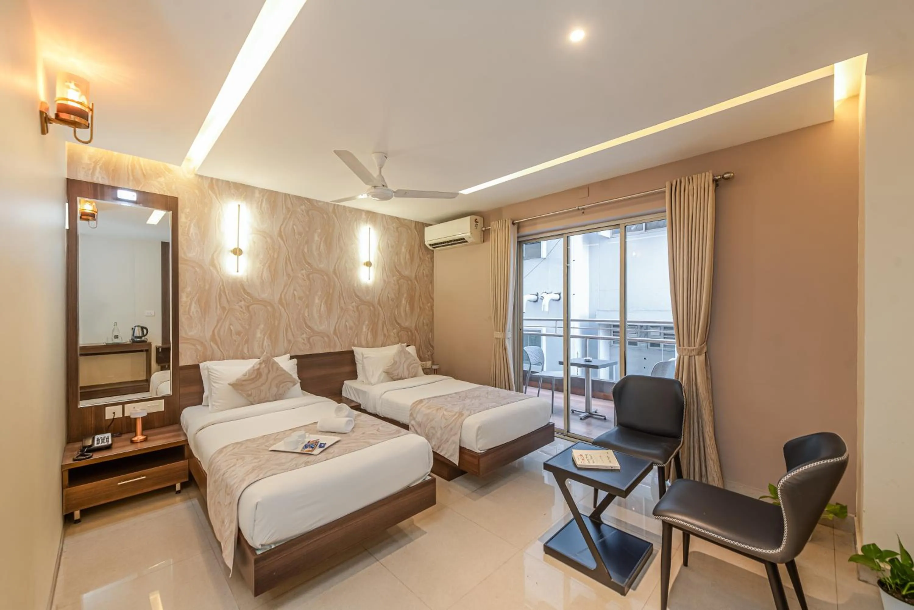 Bedroom, Bed in Hotel Shoolin Grand