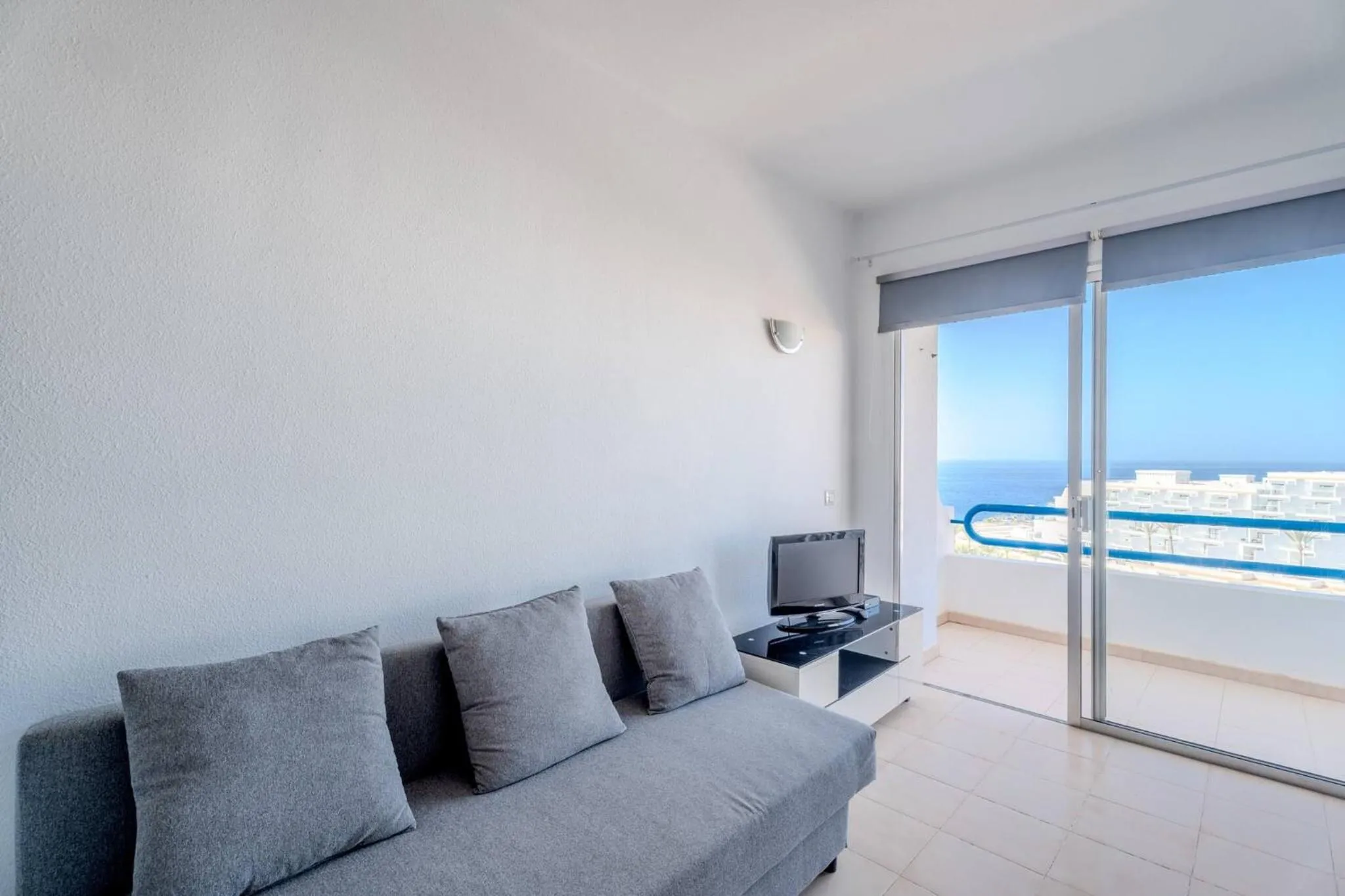 TV and multimedia in 418 Panoramic View - studio located in Playa Paraso