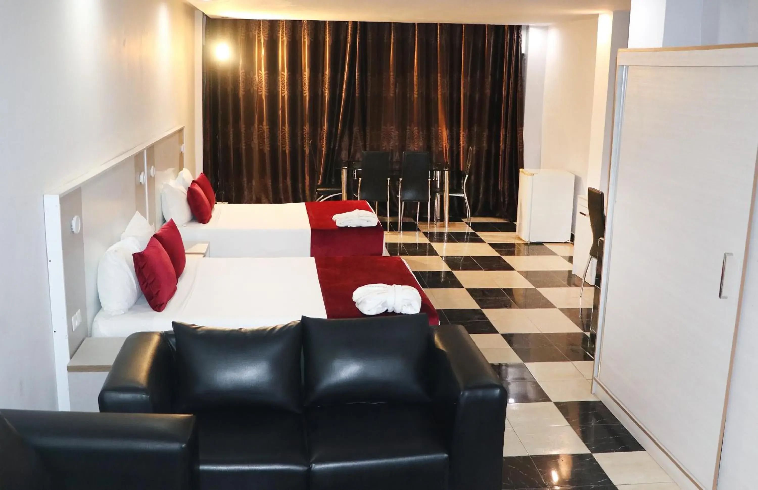 Bed in Hôtel Saphir Bed in Hôtel Saphir