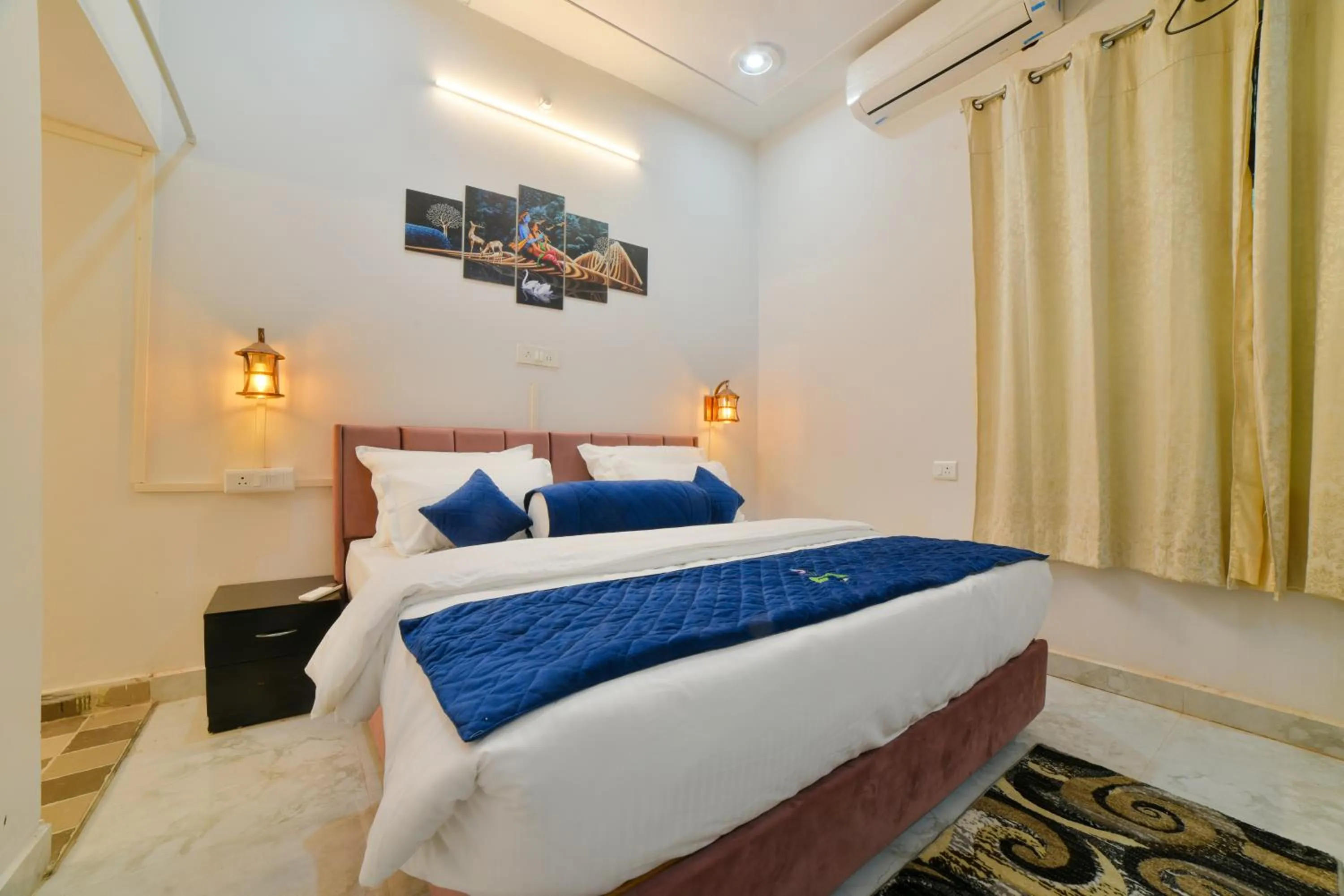 Bed in SAMALIA AGRO RESORT VRINDAVAN