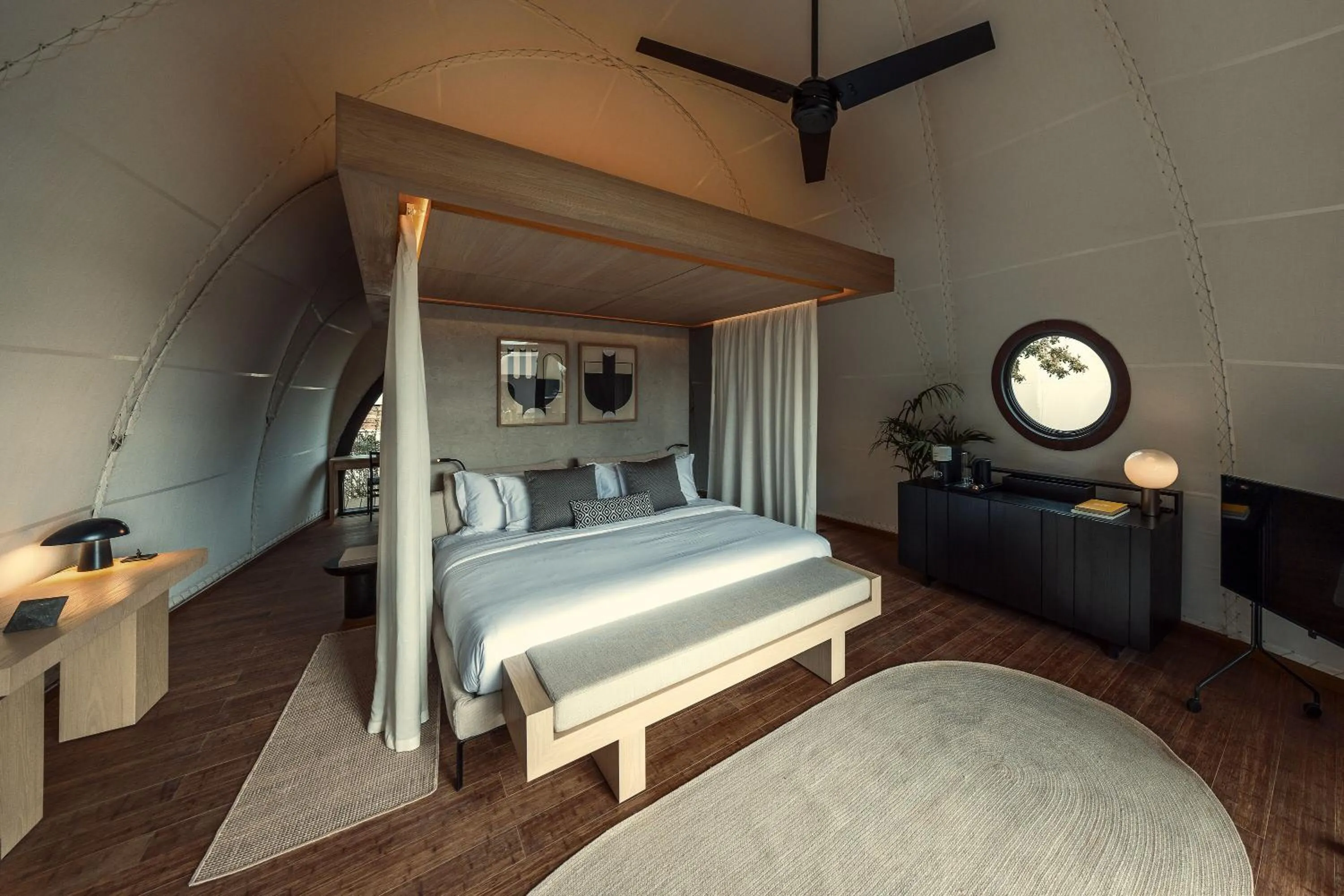 Bed in 91 Athens Riviera, The Resort