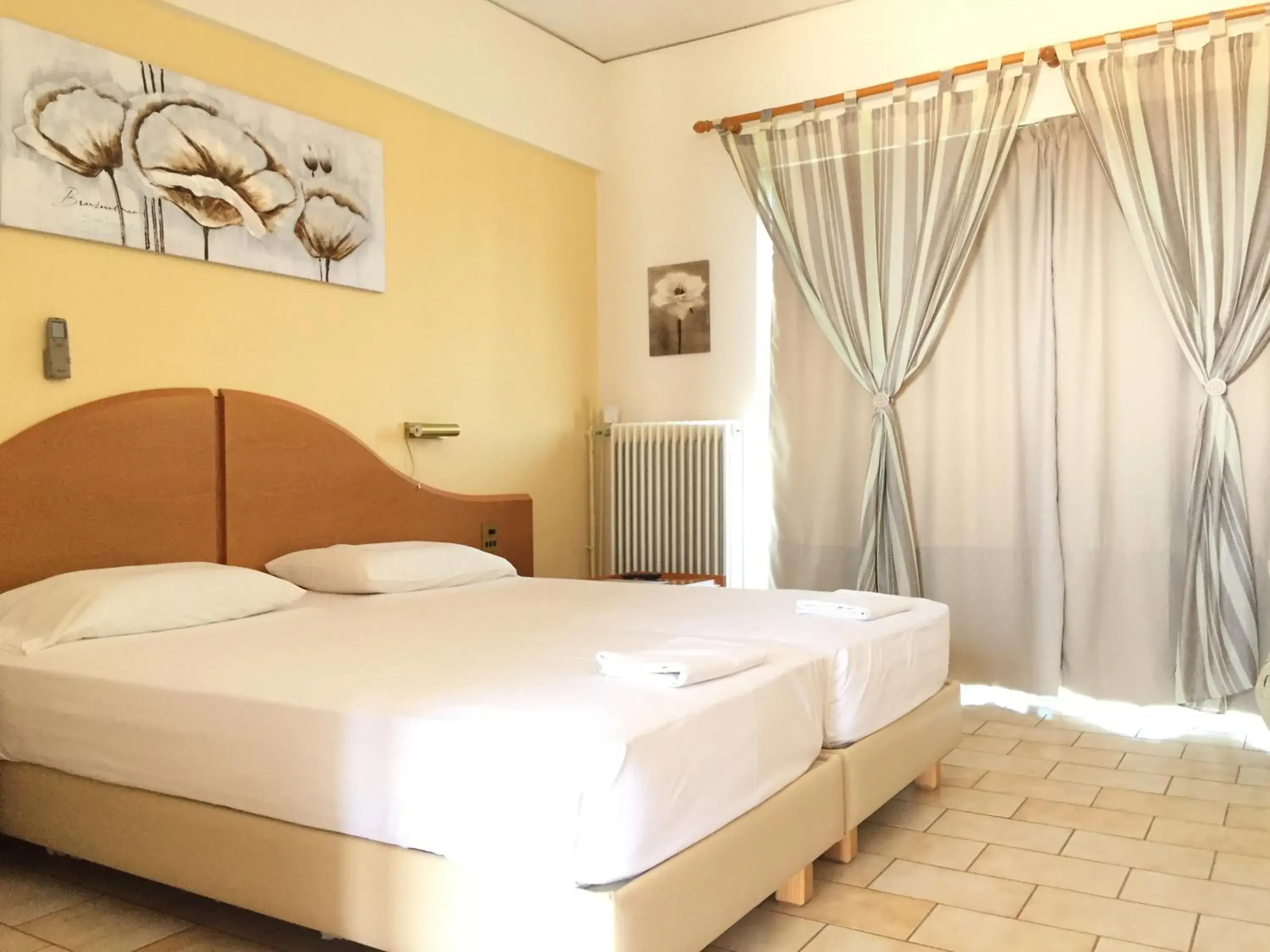 Triple Room in Bay Holiday Hotel & Spa Triple Room in Bay Holiday Hotel & Spa