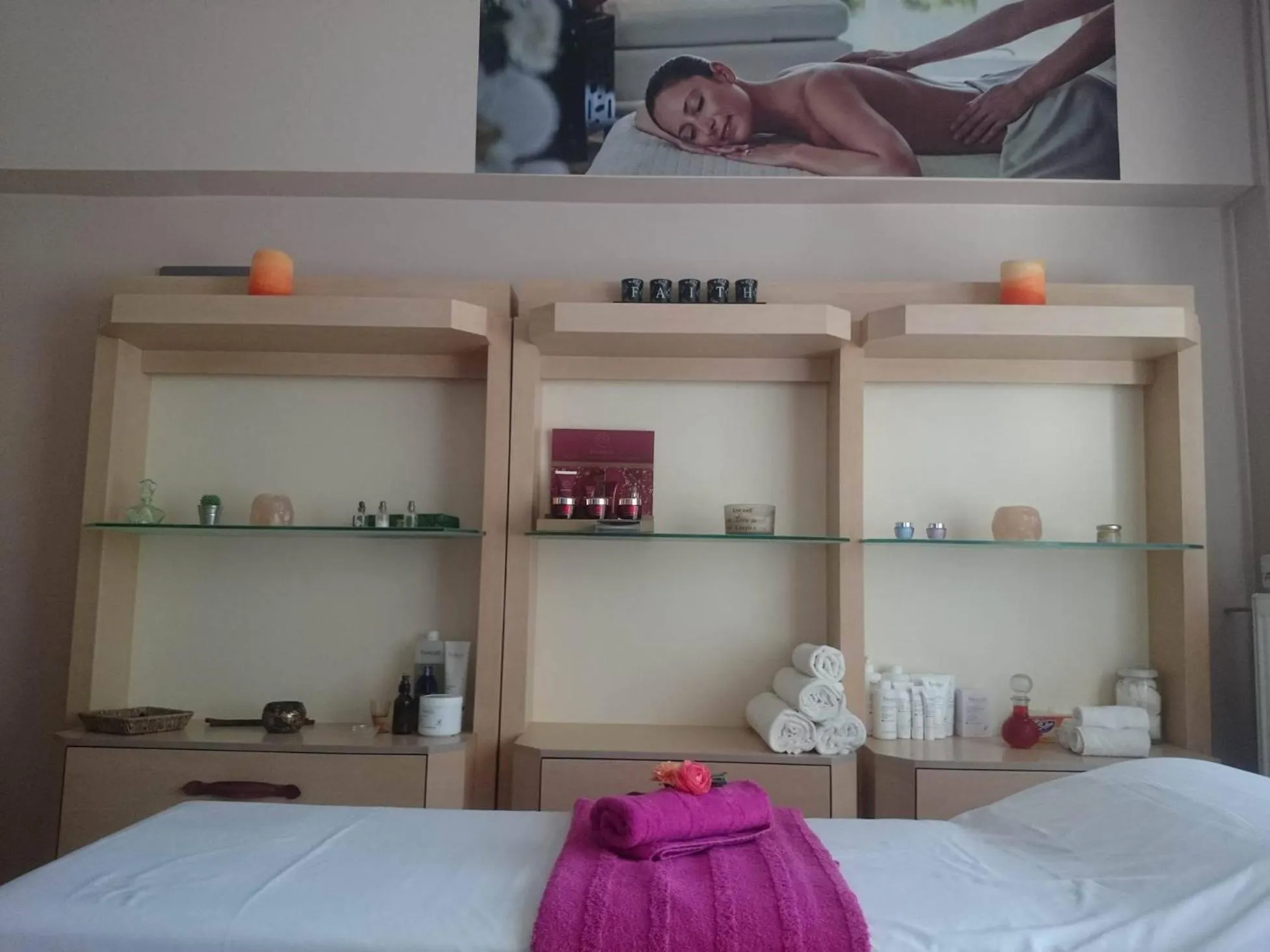 Massage, Bed in Bay Holiday Hotel & Spa