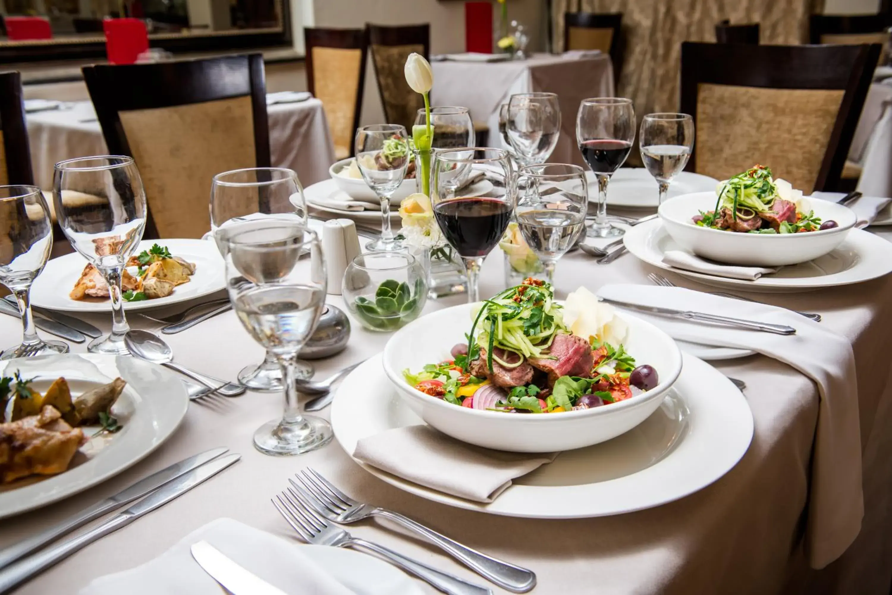 Restaurant/places to eat in River Meadow Manor Restaurant/places to eat in River Meadow Manor