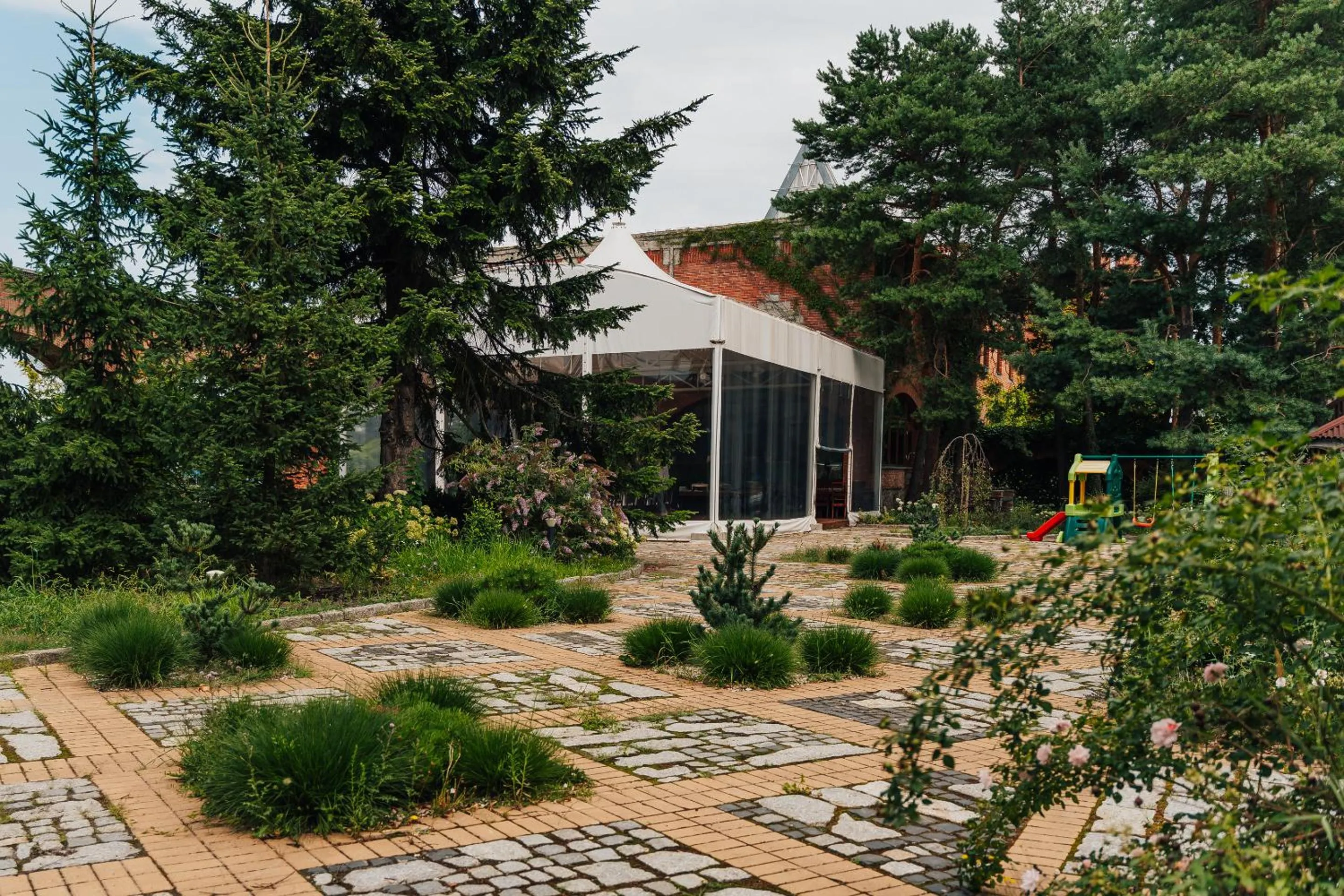 Restaurant/places to eat in Hotel Sphinx