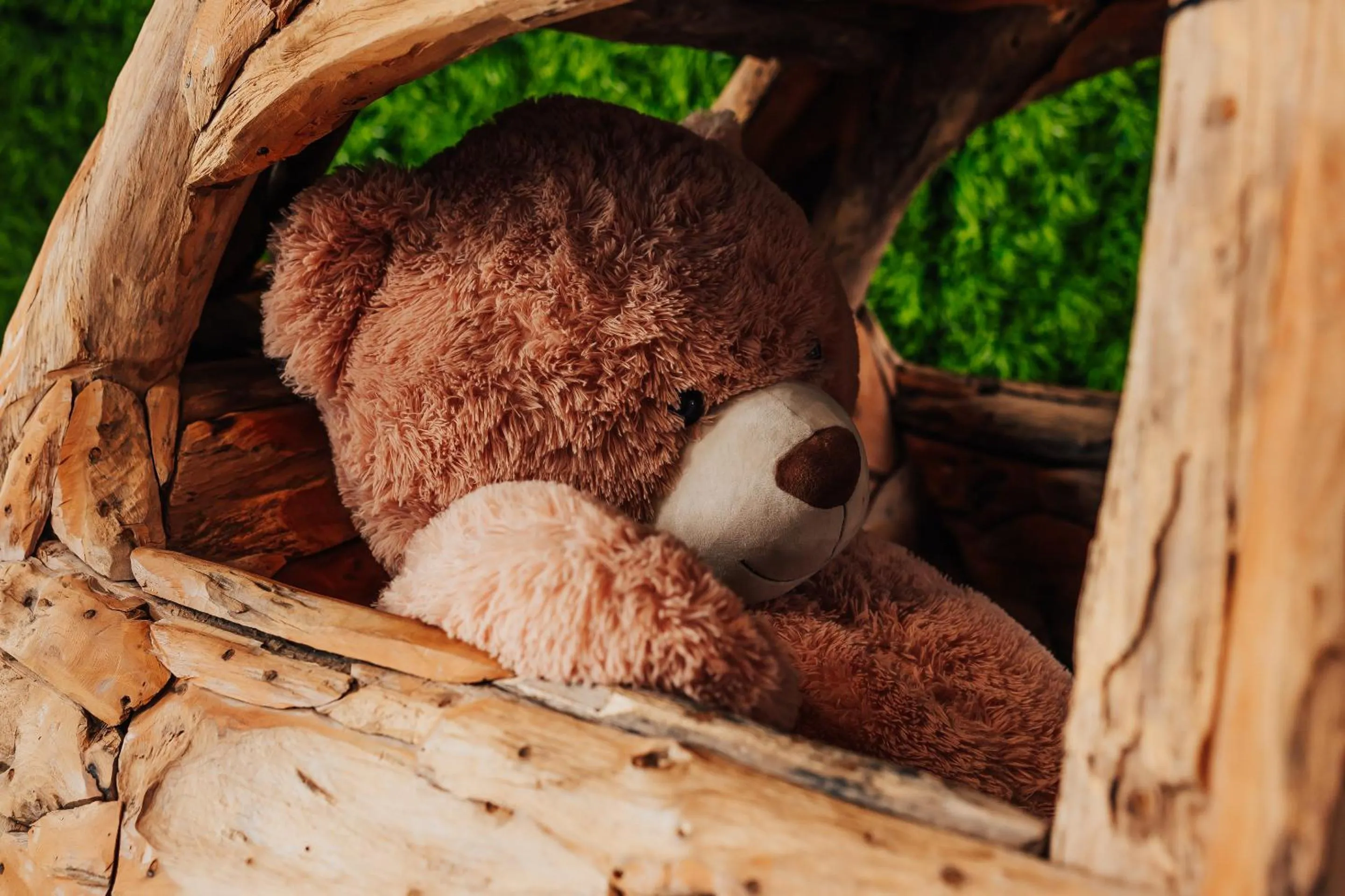 children in Hotel Sphinx