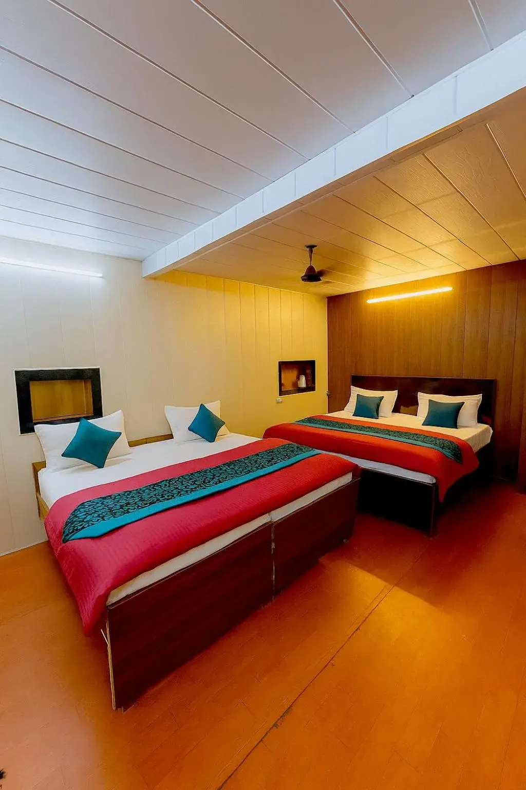 Bed in Taj City Hotel Bed in Taj City Hotel