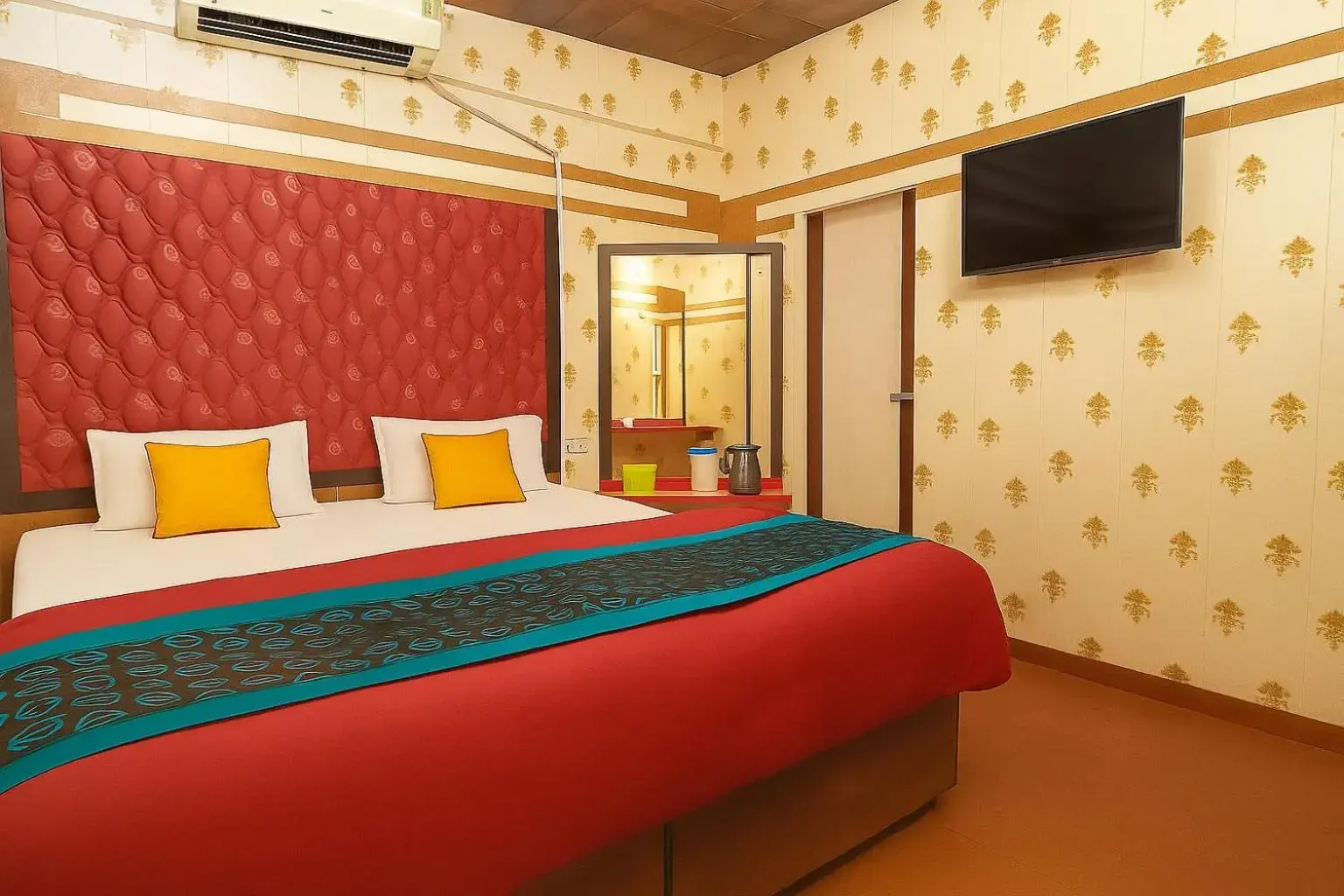 Bed in Taj City Hotel Bed in Taj City Hotel