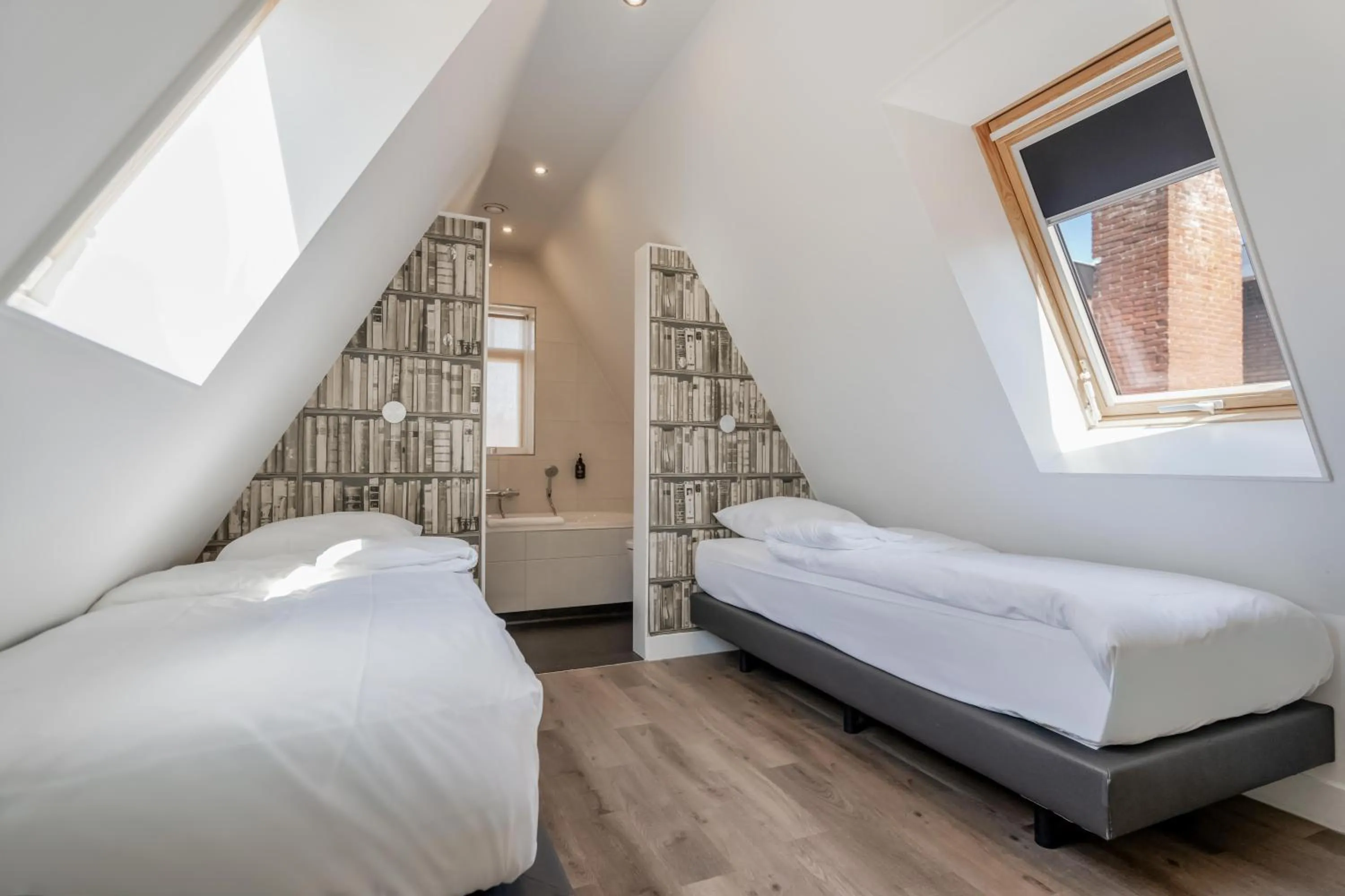 Bed in Badhotel Bruin