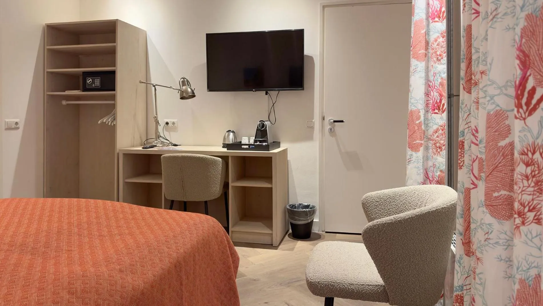 TV and multimedia in Badhotel Bruin