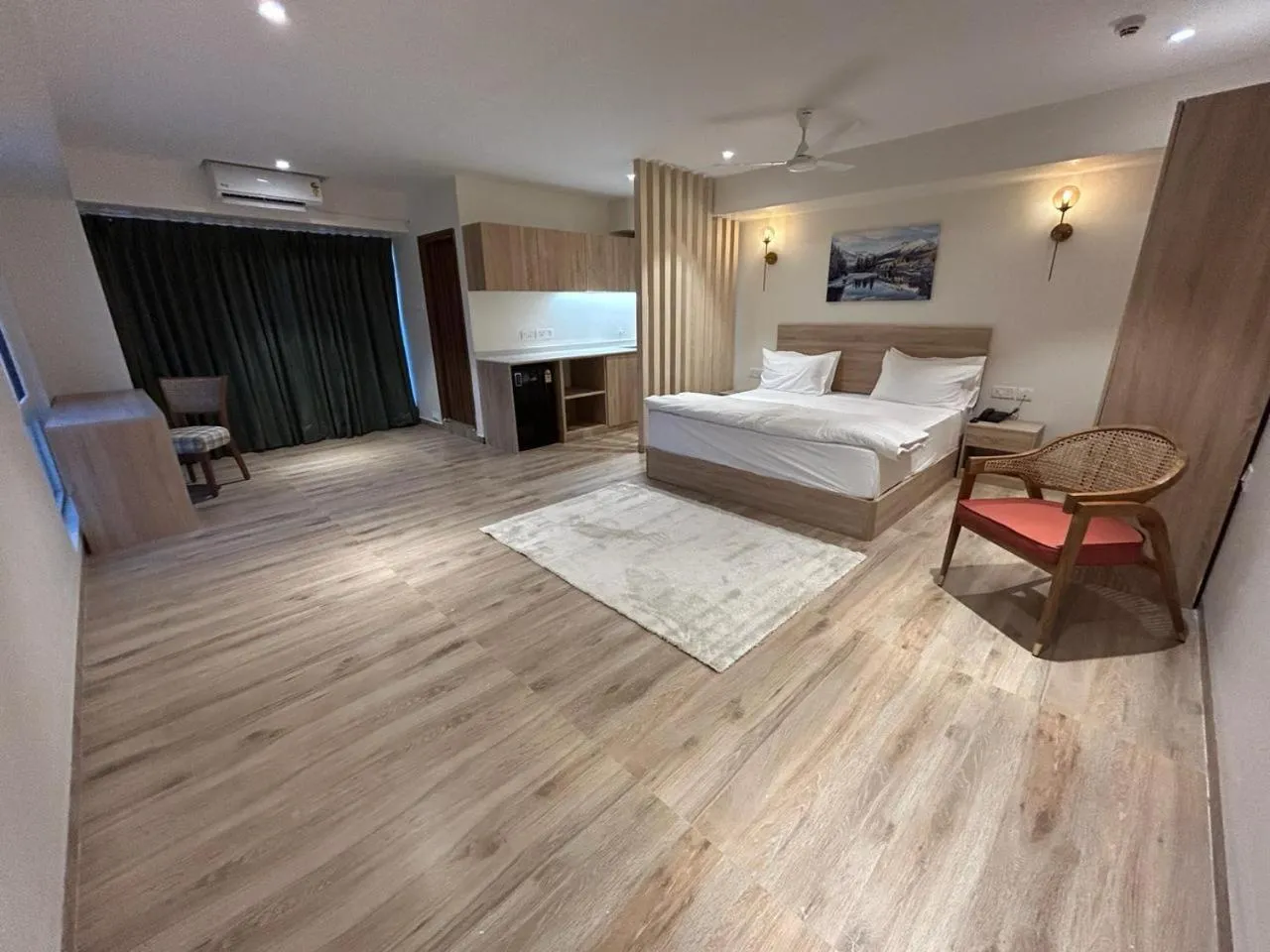 Bedroom, Bed in Swanotel Gachibowli