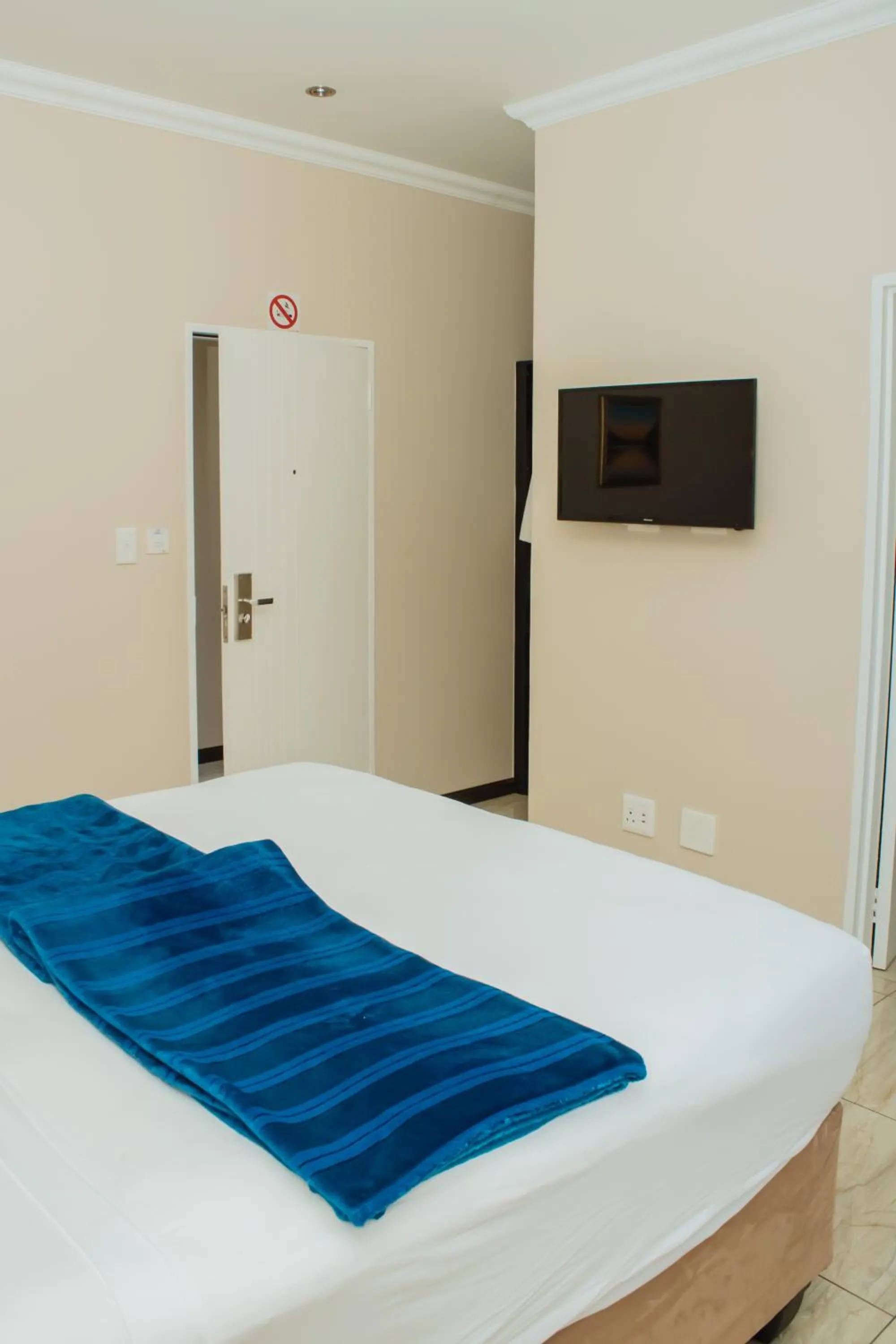 Bed in Heavenly Boutique Hotel