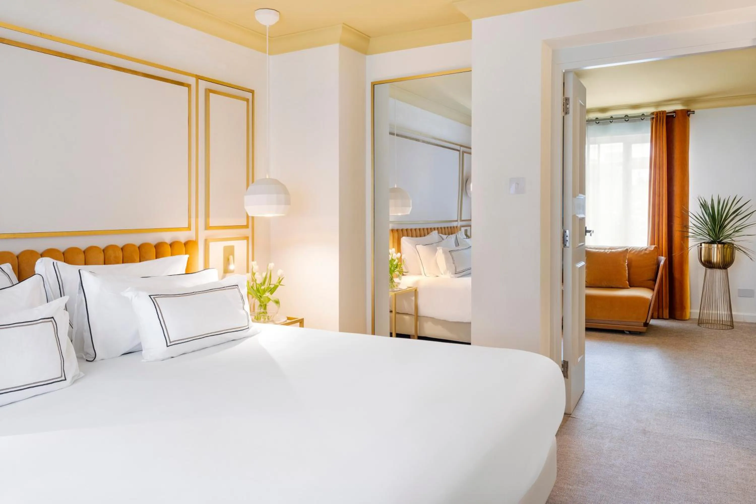 Bed in Meliá London Kensington Member of Meliá Collection