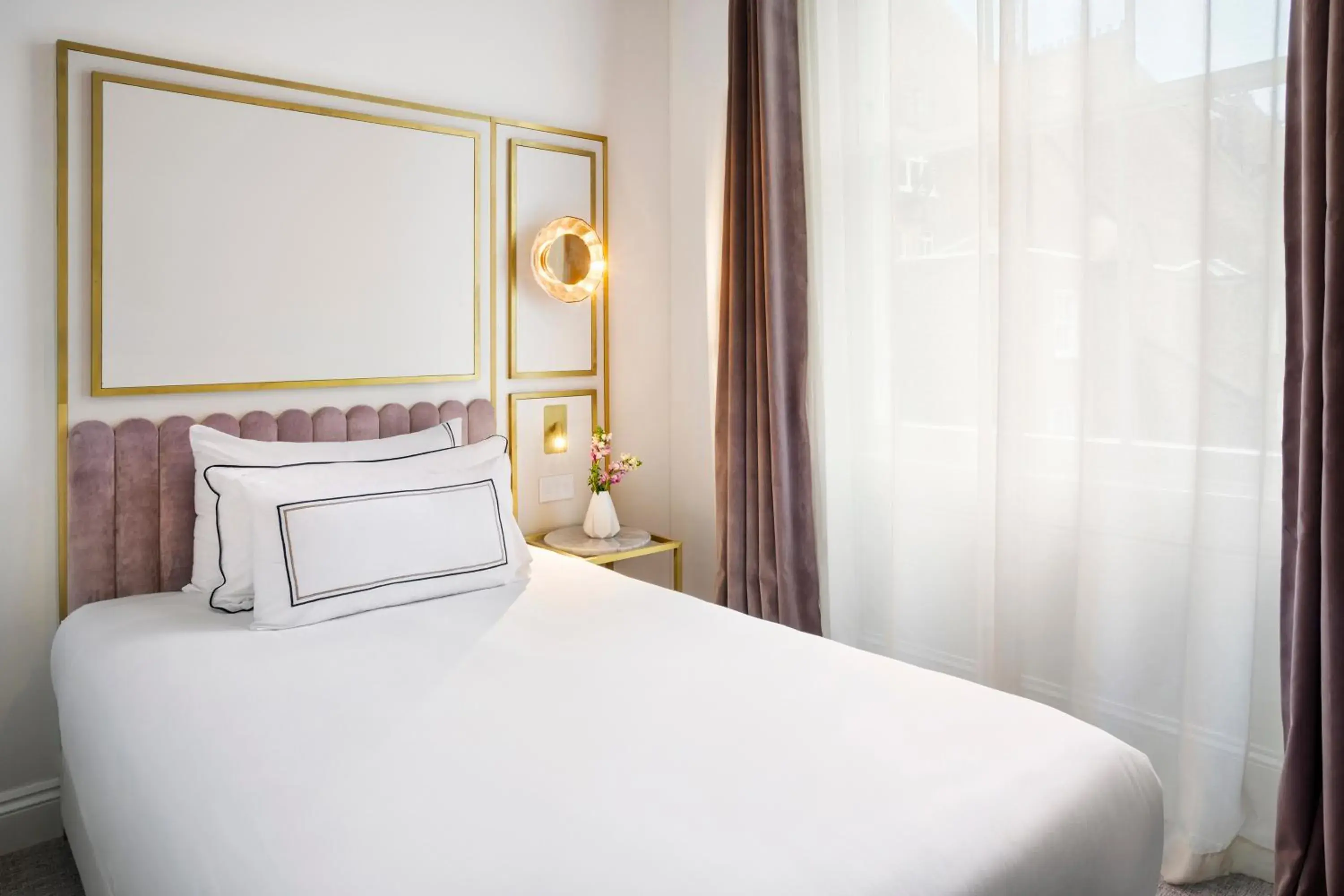 Classic Single Room in Meliá London Kensington Member of Meliá Collection Classic Single Room in Meliá London Kensington Member of Meliá Collection