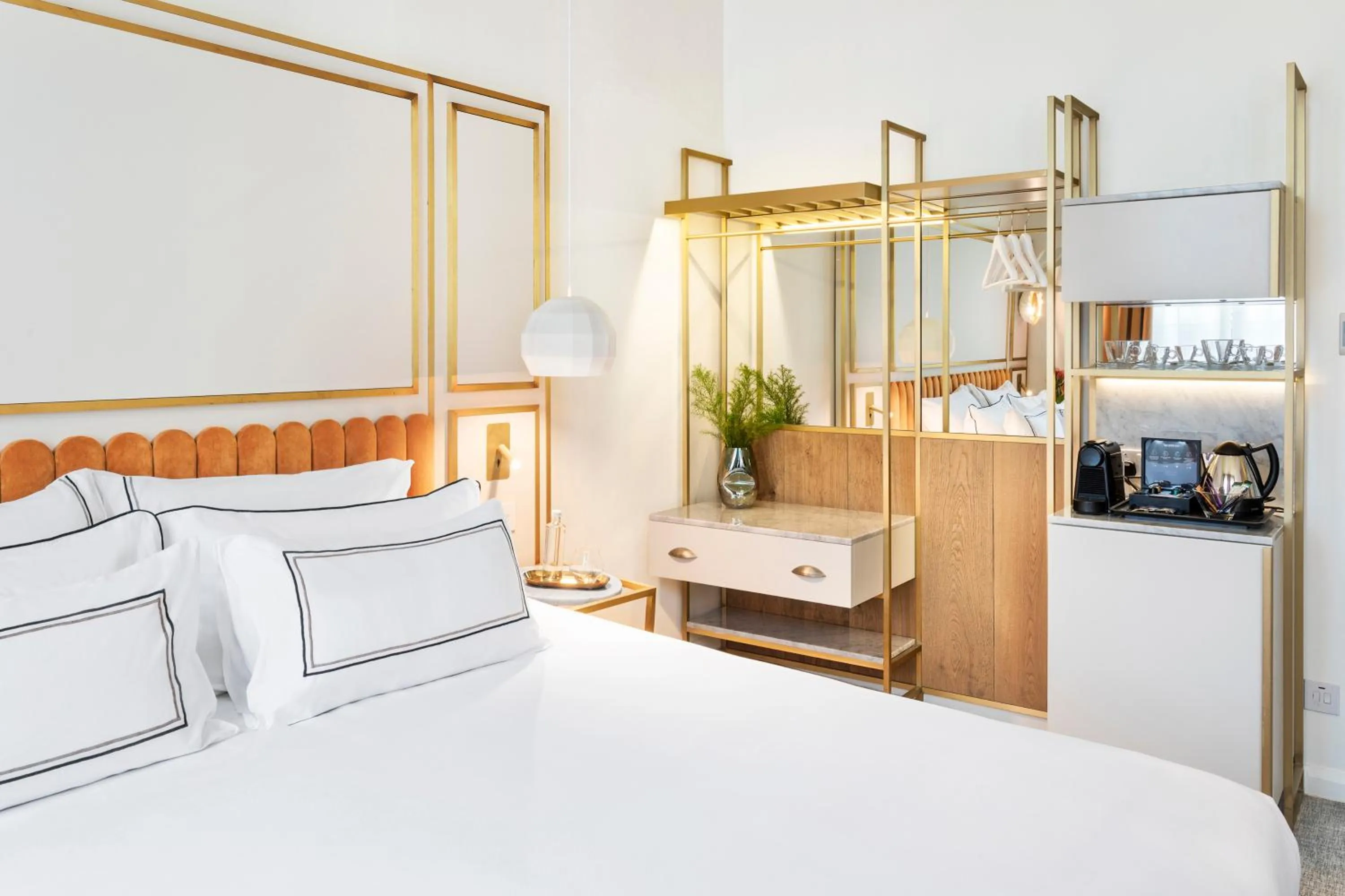 Bed in Meliá London Kensington Member of Meliá Collection