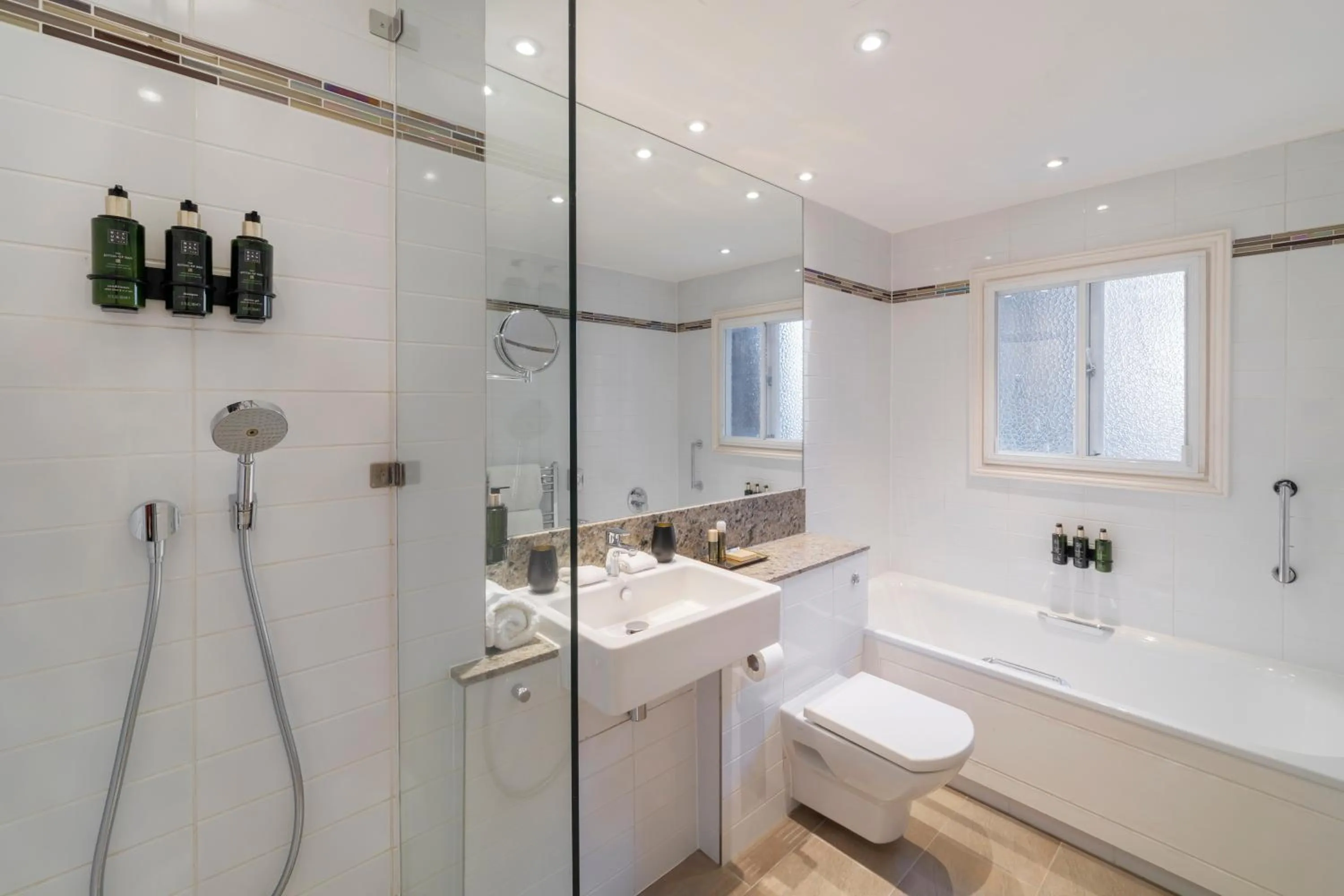 Bathroom in Meliá London Kensington Member of Meliá Collection