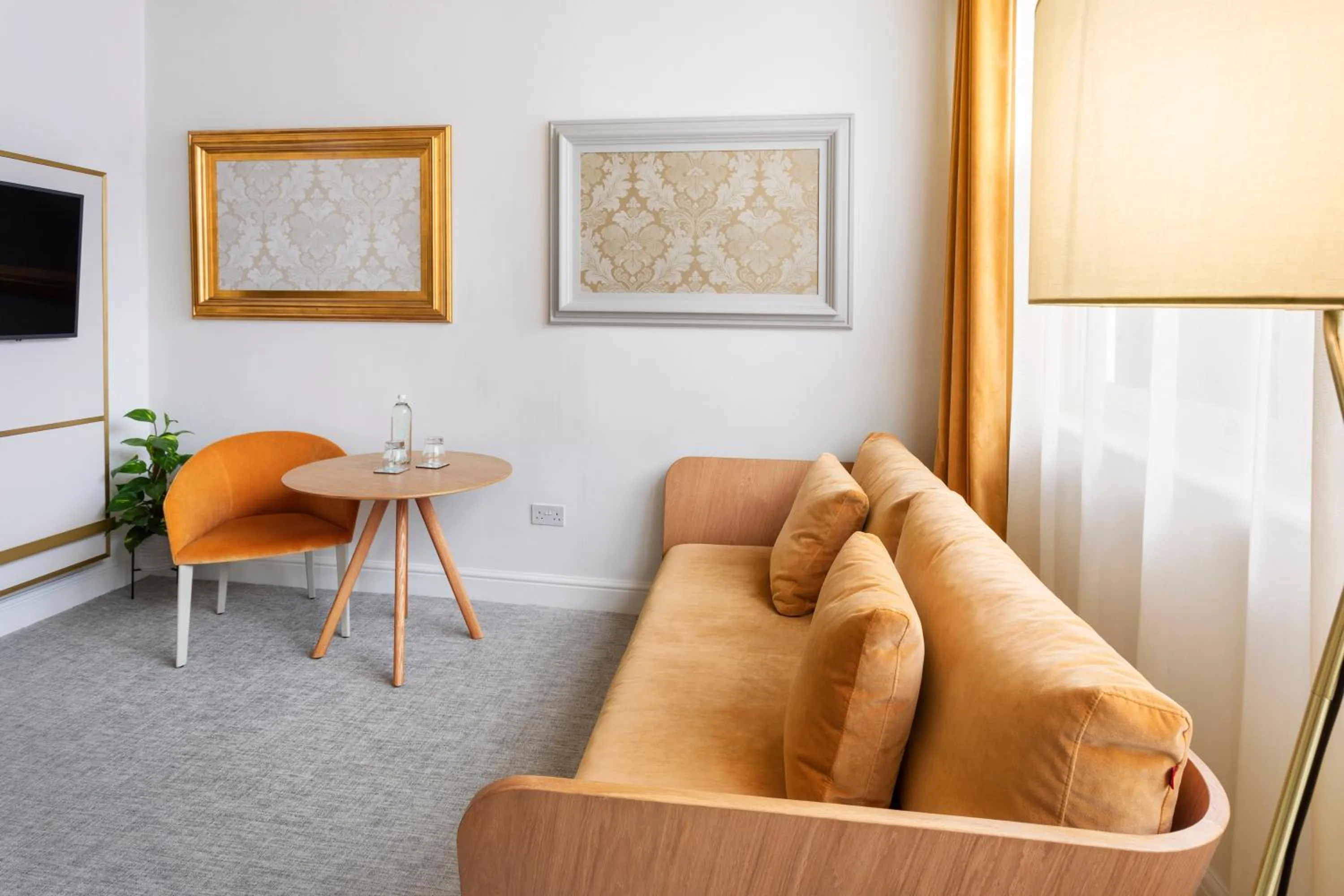 Bed in Meliá London Kensington Member of Meliá Collection