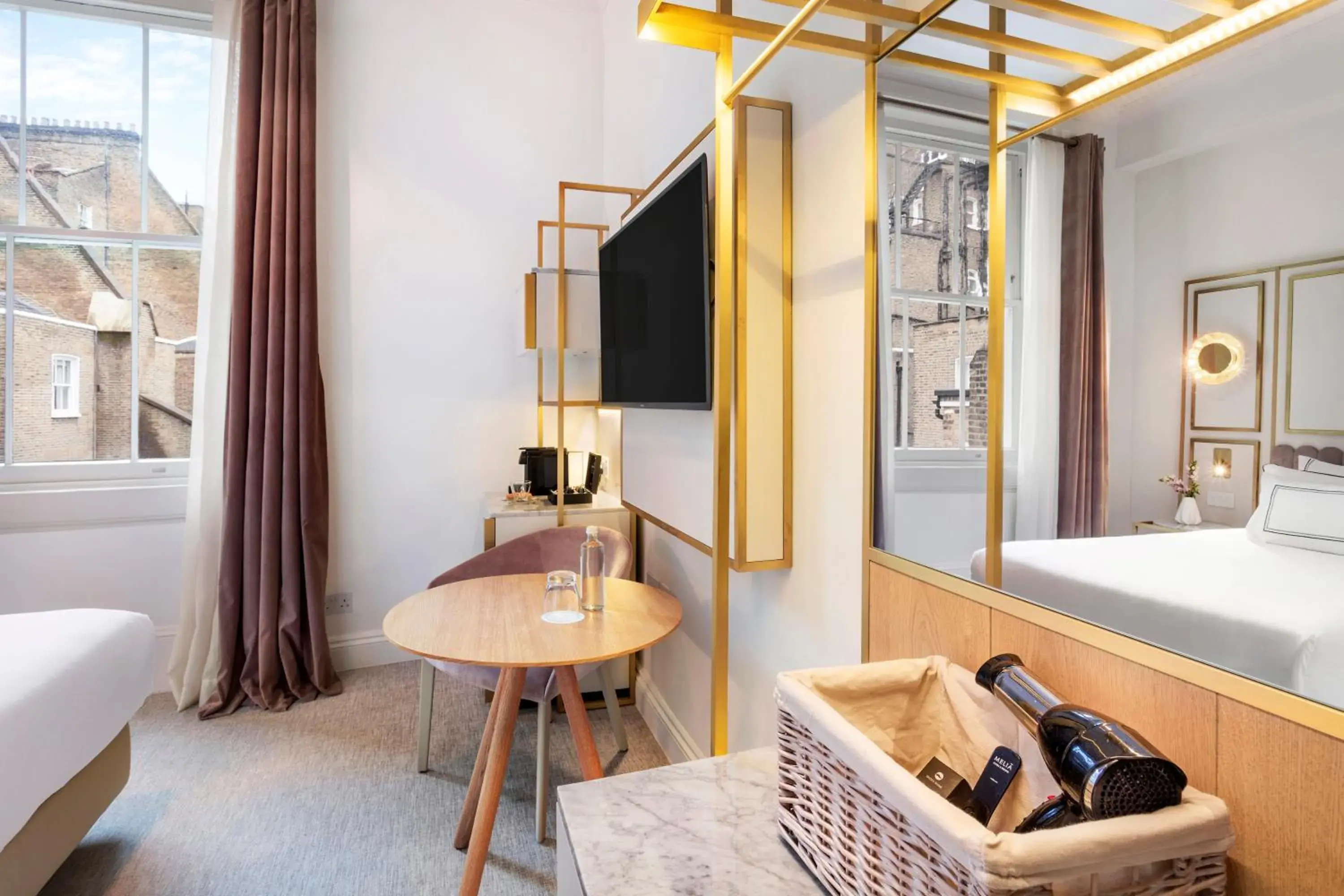 Bed in Meliá London Kensington Member of Meliá Collection Bed in Meliá London Kensington Member of Meliá Collection