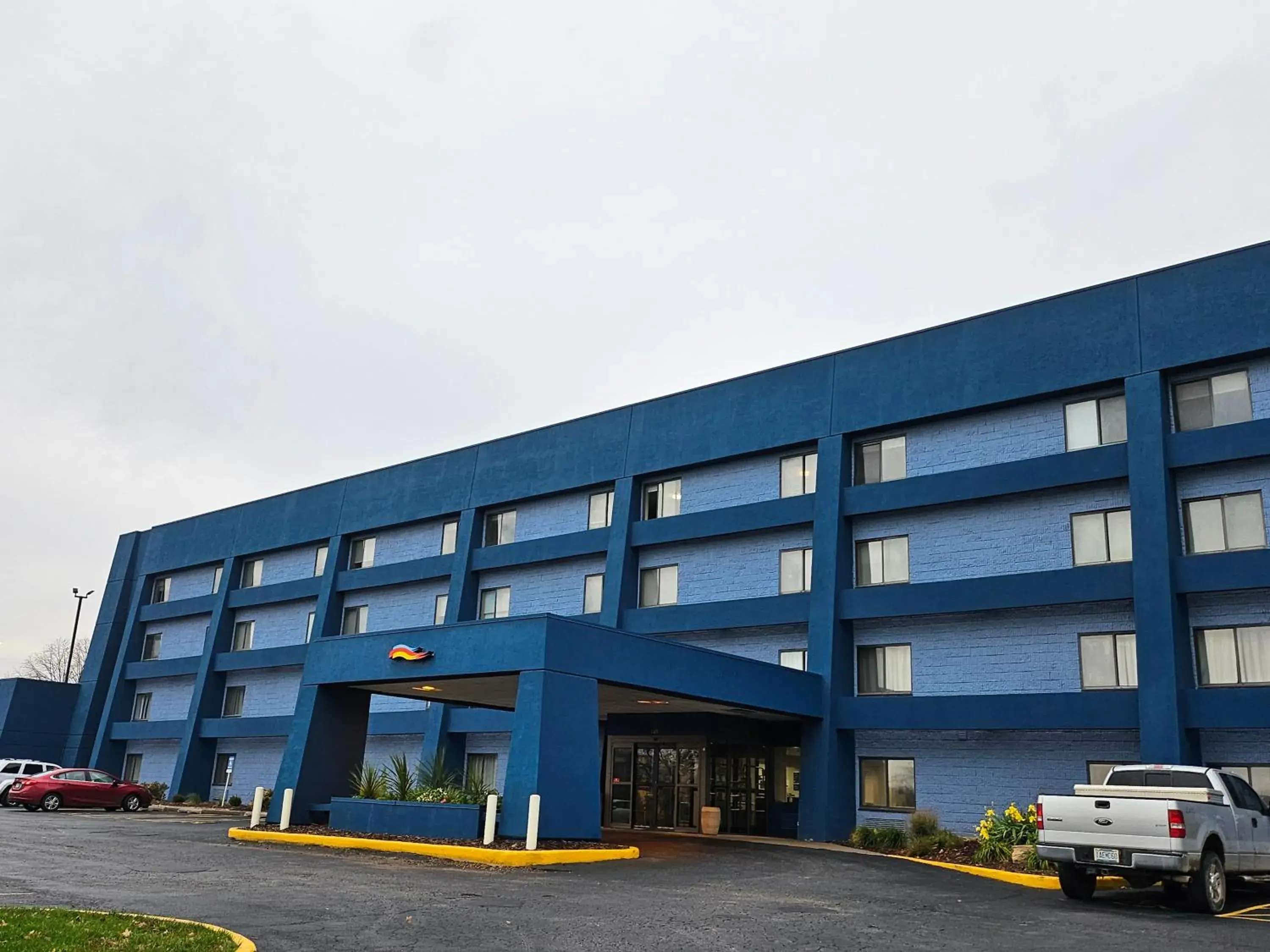 Property building in Days Inn by Wyndham Davenport Property building in Days Inn by Wyndham Davenport