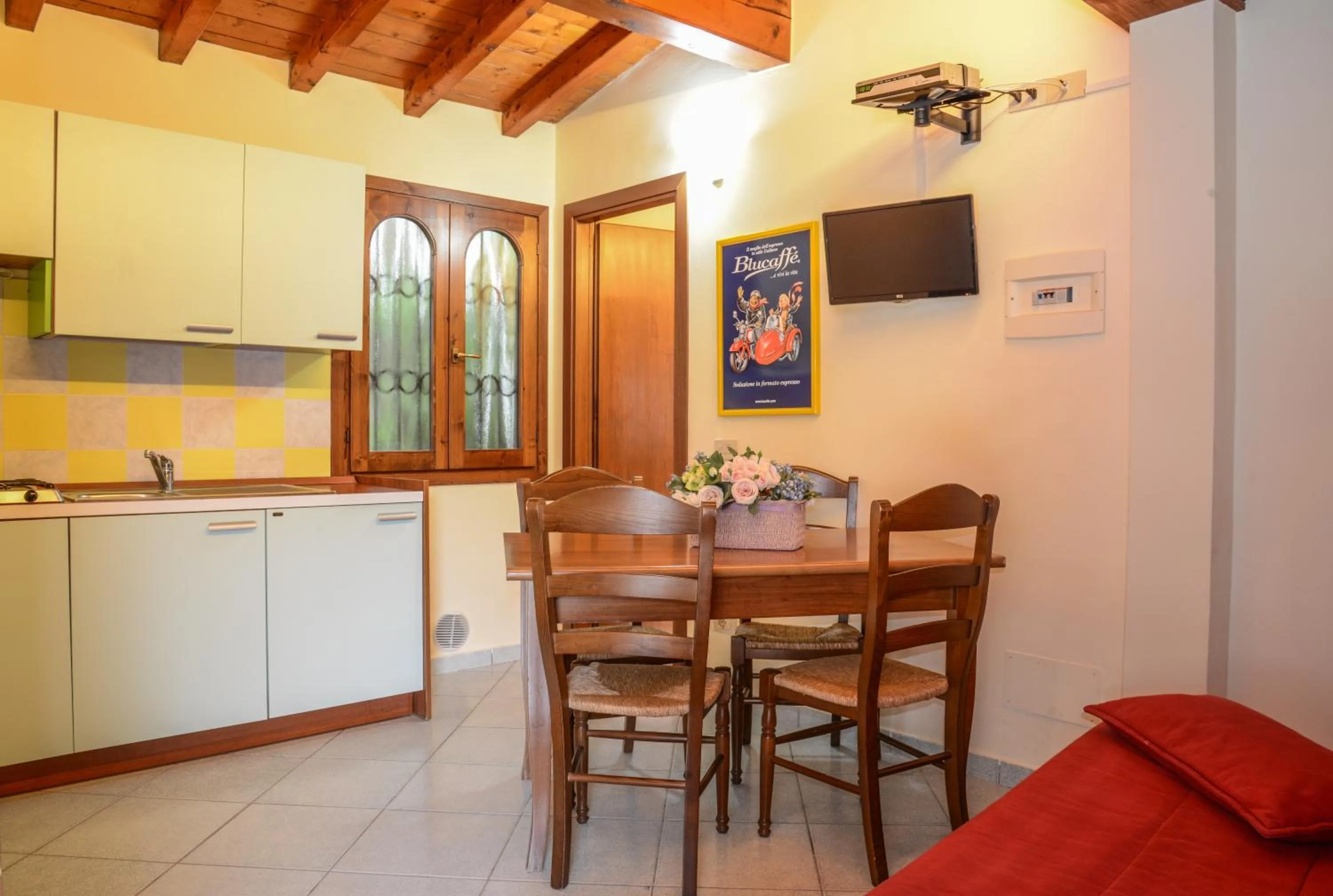 Kitchen or kitchenette in VILLA GARUTI VILLAGE