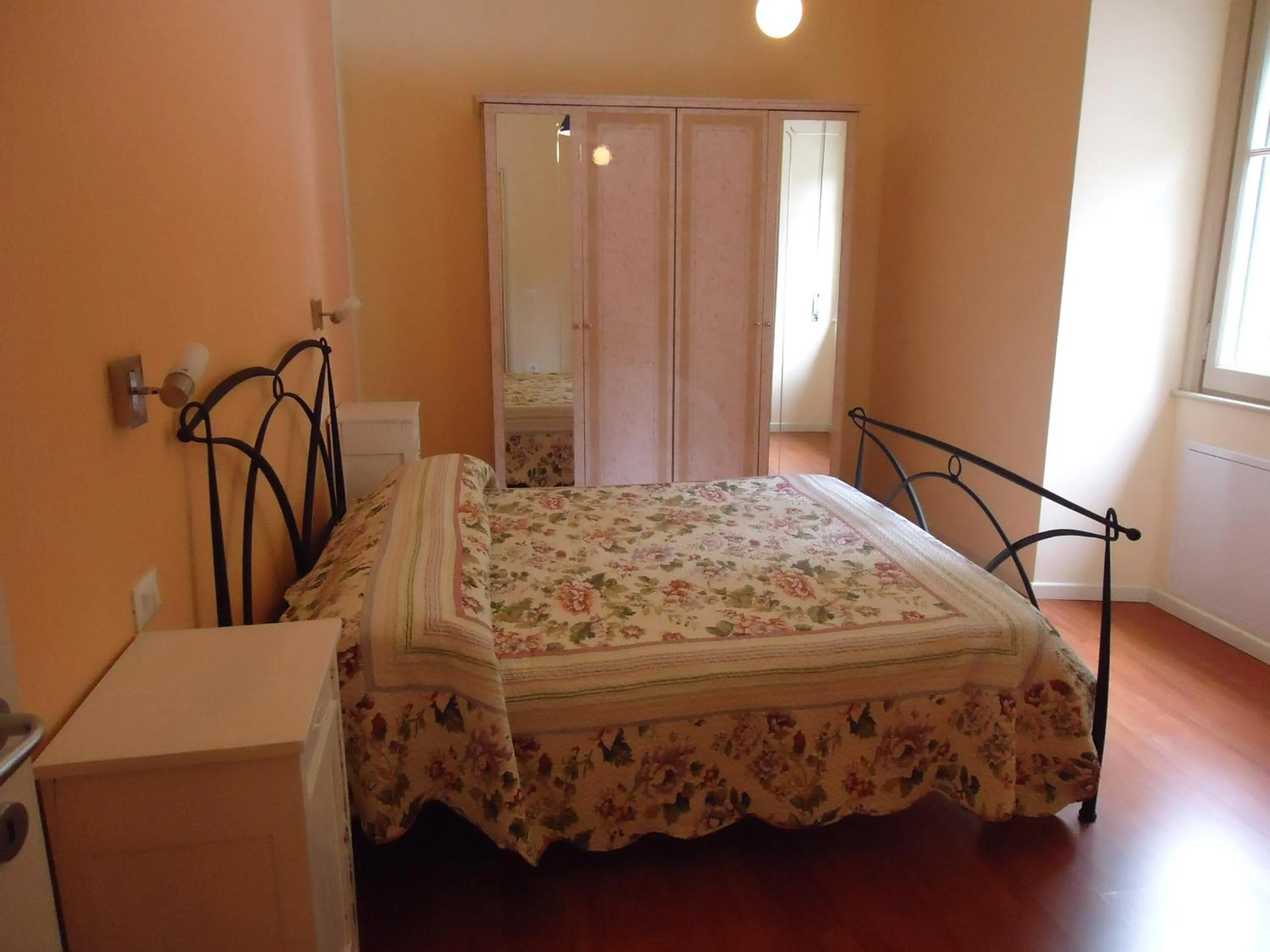 Bedroom, Bed in VILLA GARUTI VILLAGE