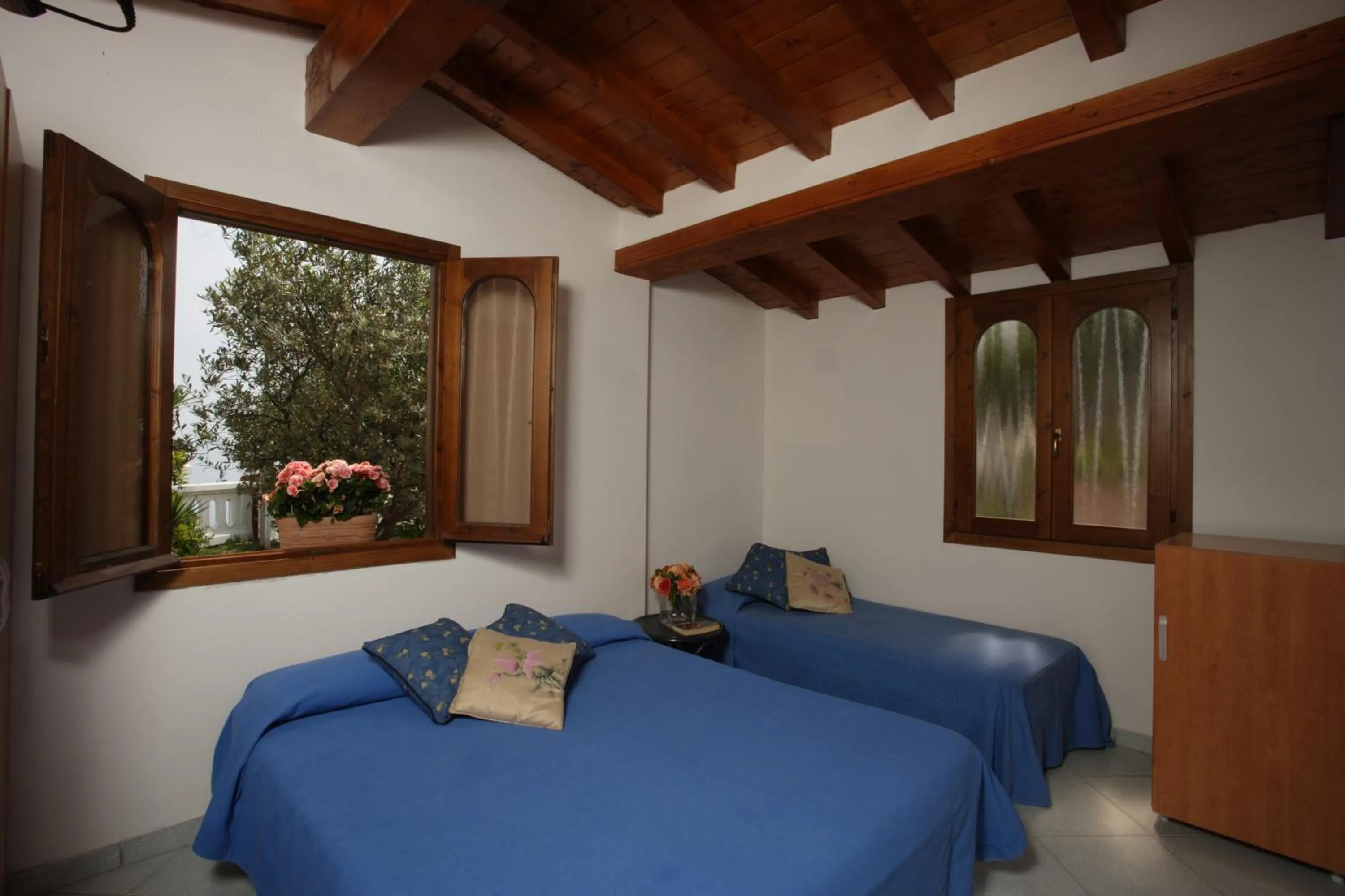 Bedroom, Bed in VILLA GARUTI VILLAGE