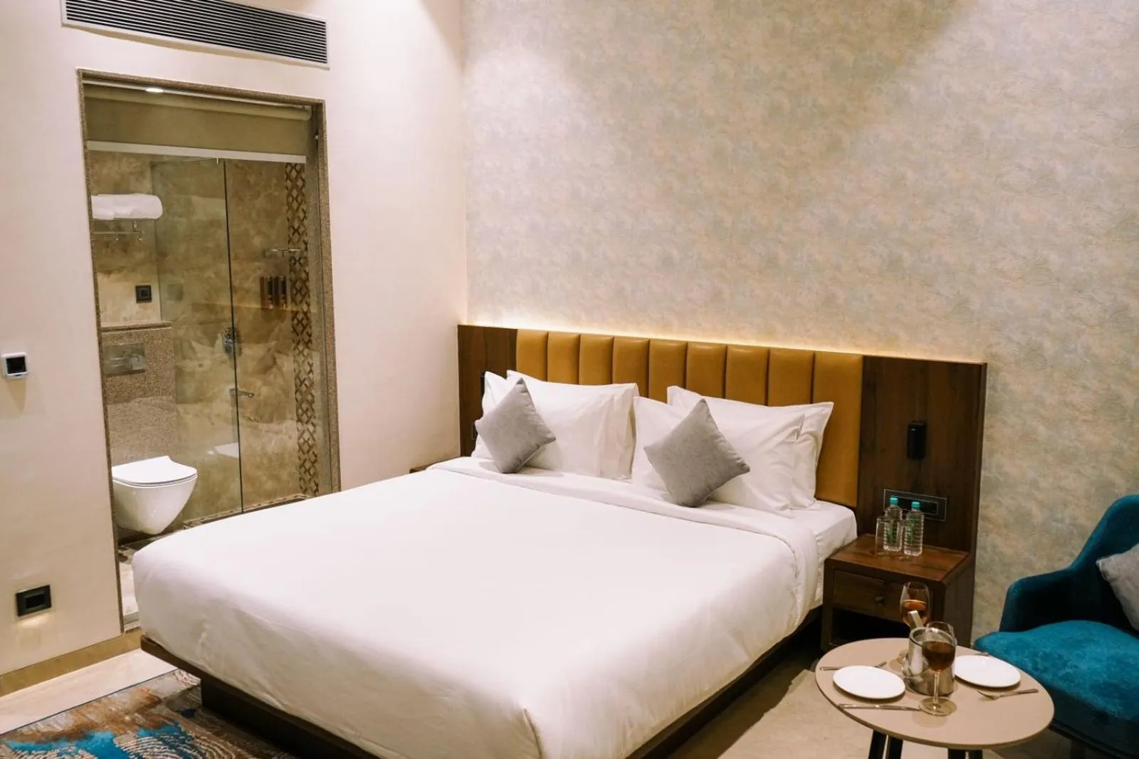 Bed in Enrise by Sayaji Nagpur