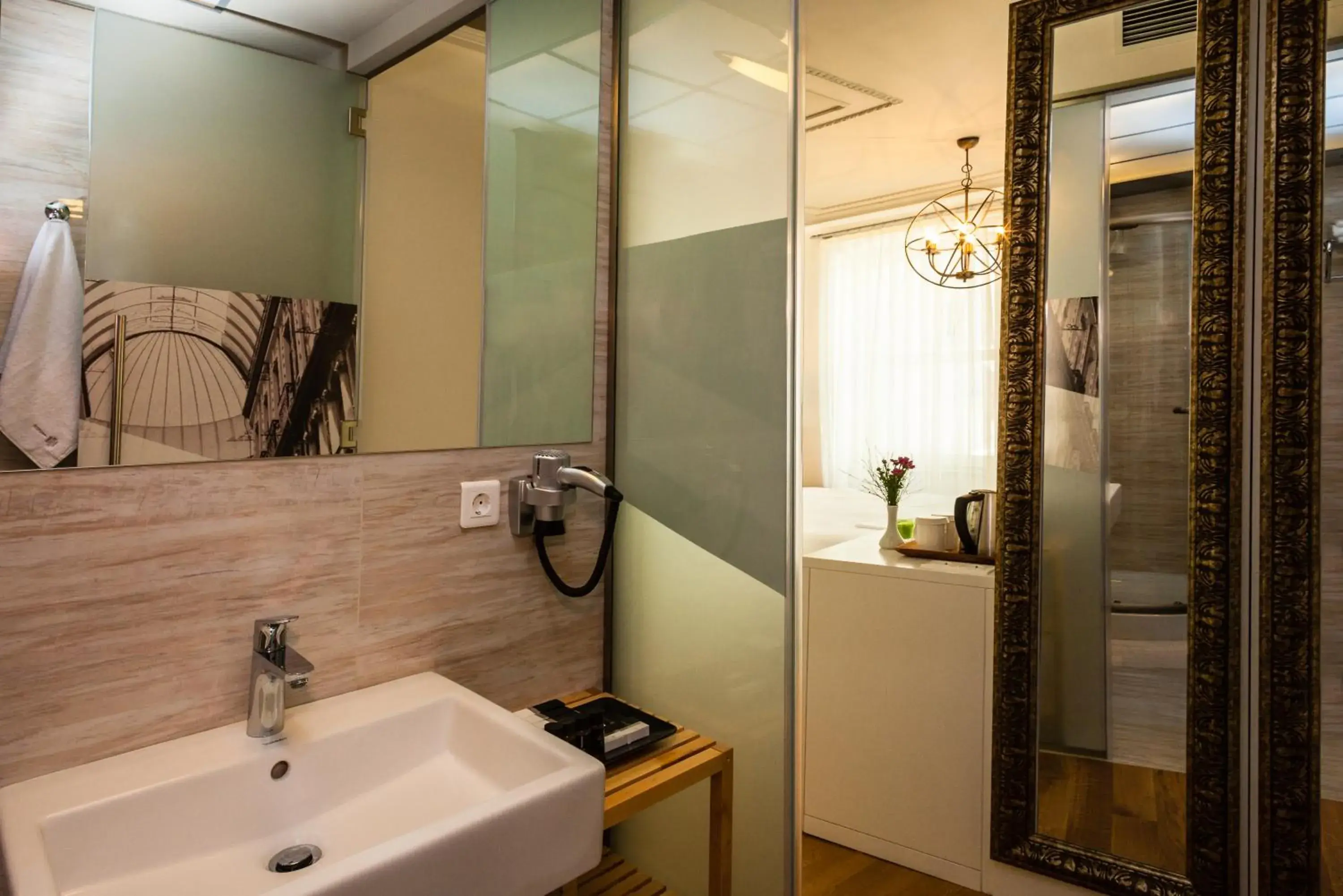 Shower in Pino Verde Hotel Shower in Pino Verde Hotel