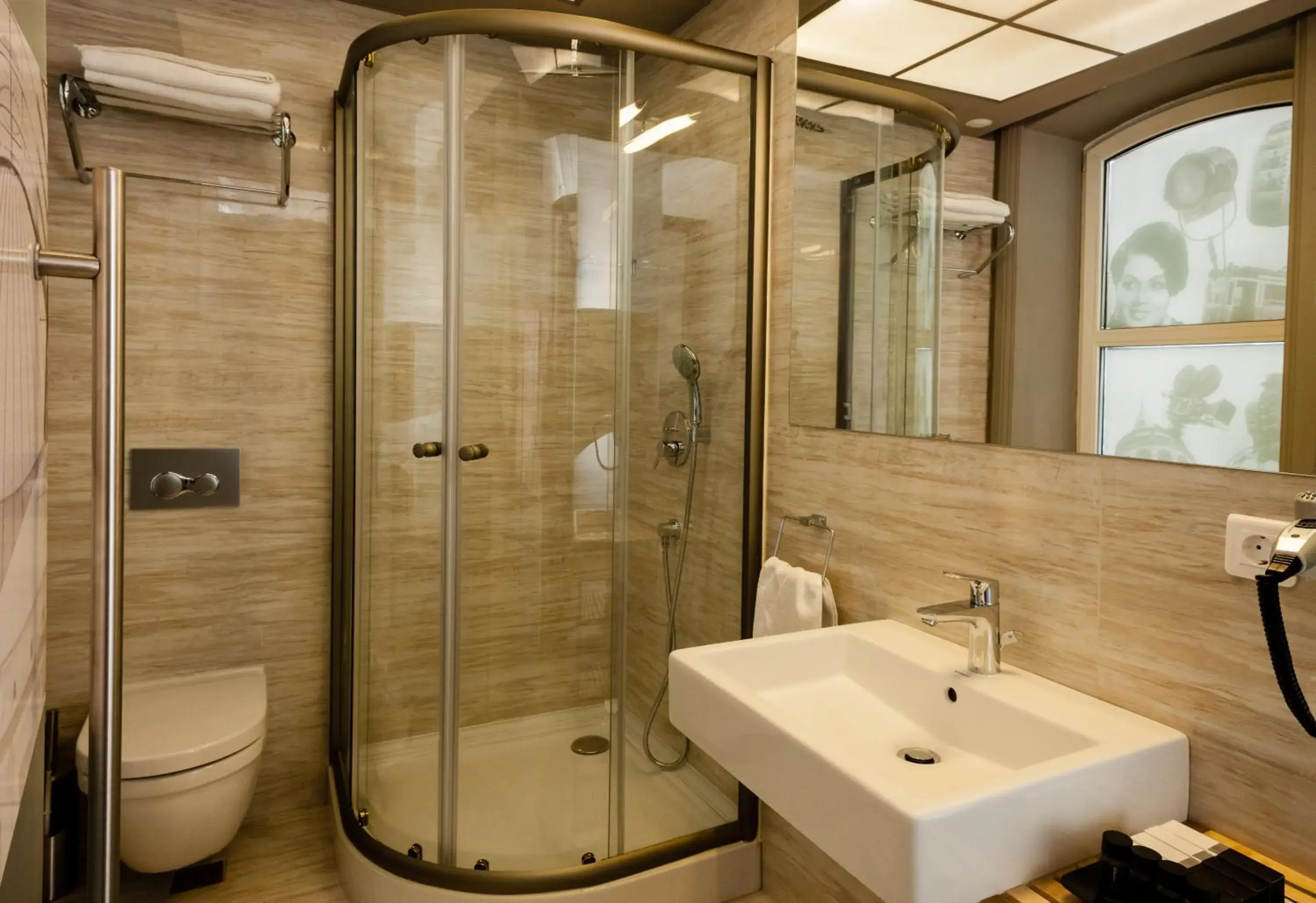 Shower in Pino Verde Hotel Shower in Pino Verde Hotel