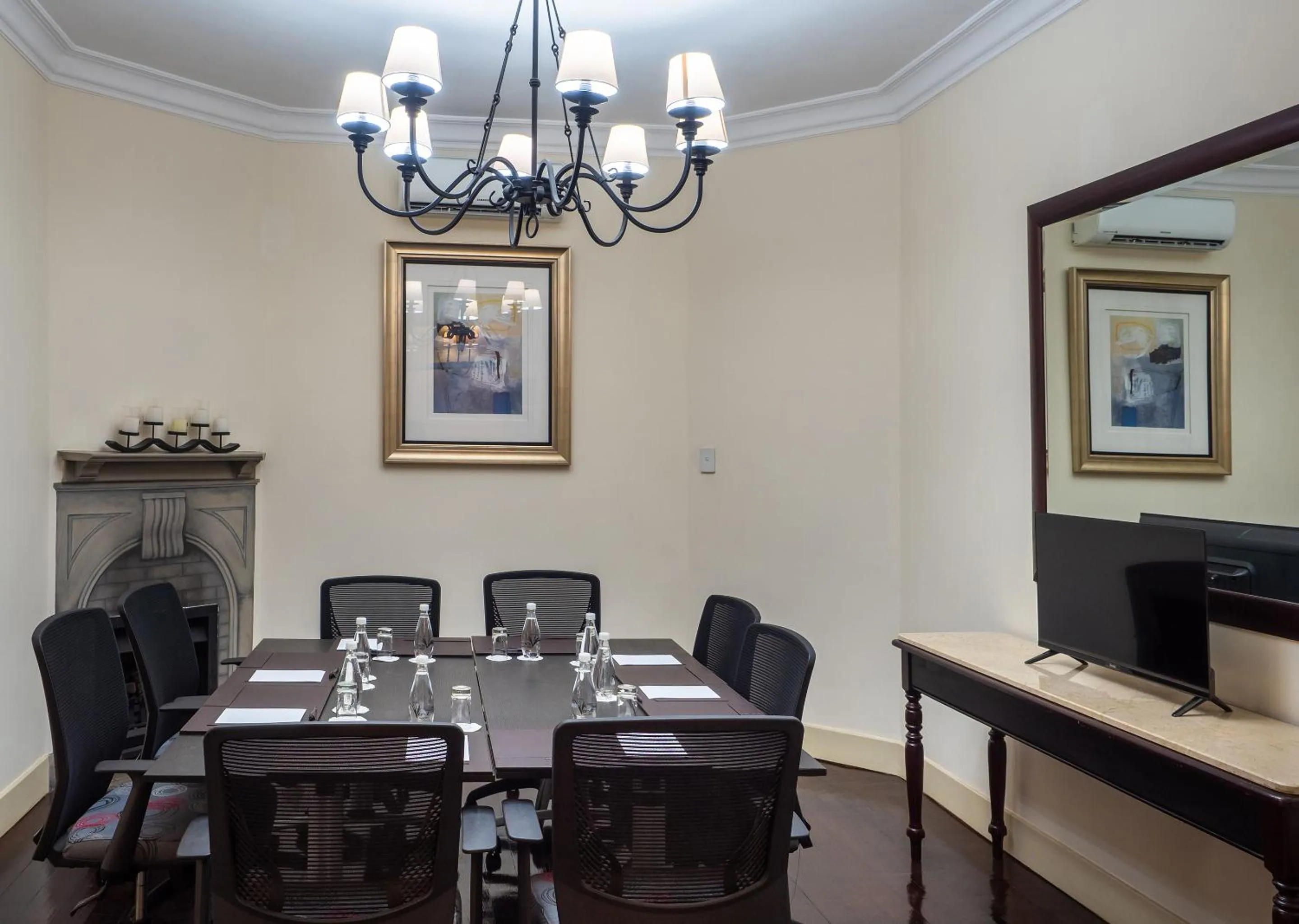 Meeting/conference room in 10 2nd Avenue Houghton Estate by Dream Resorts
