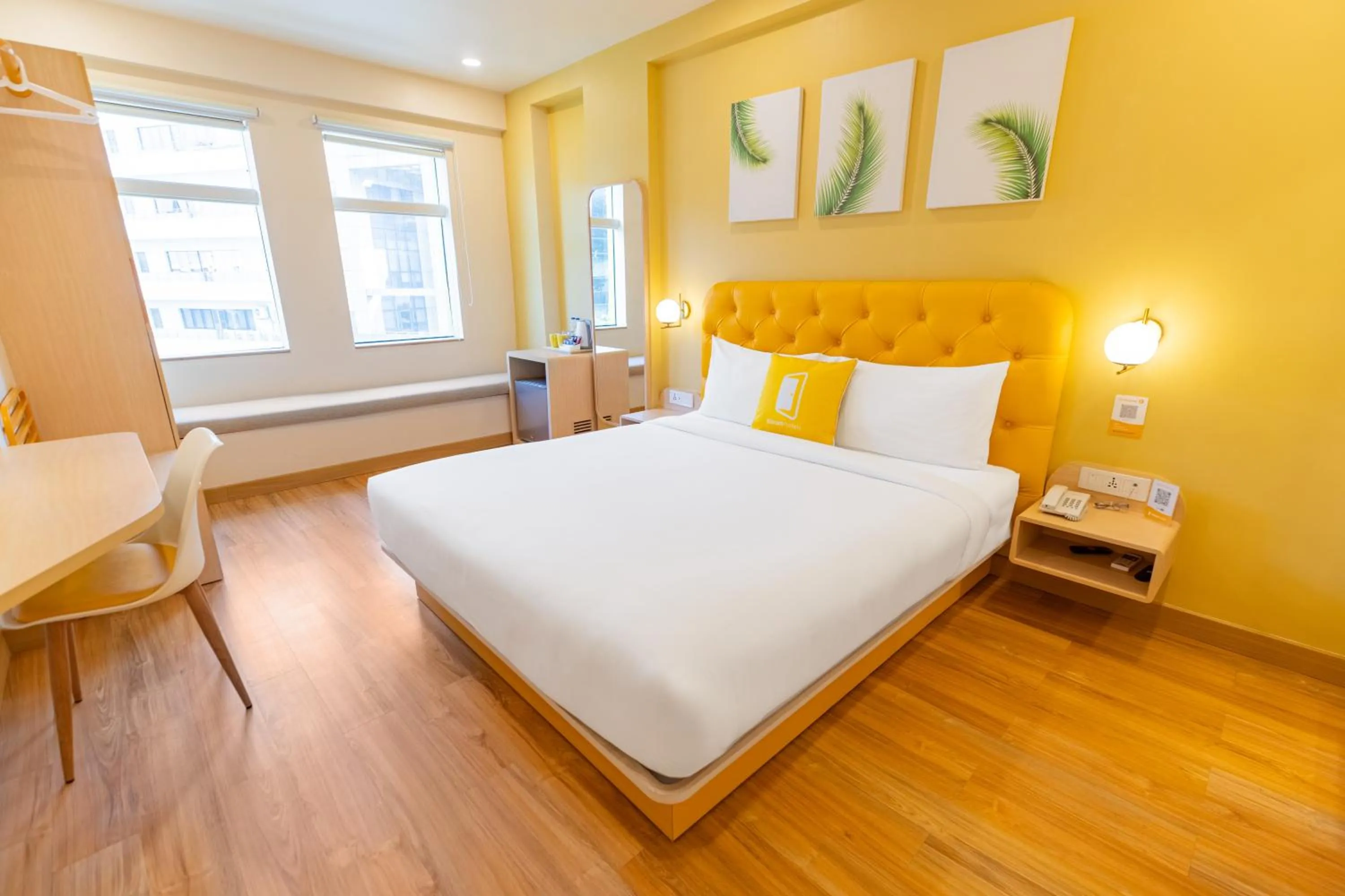 Bedroom, Bed in Bloom Hotel - Richmond Road