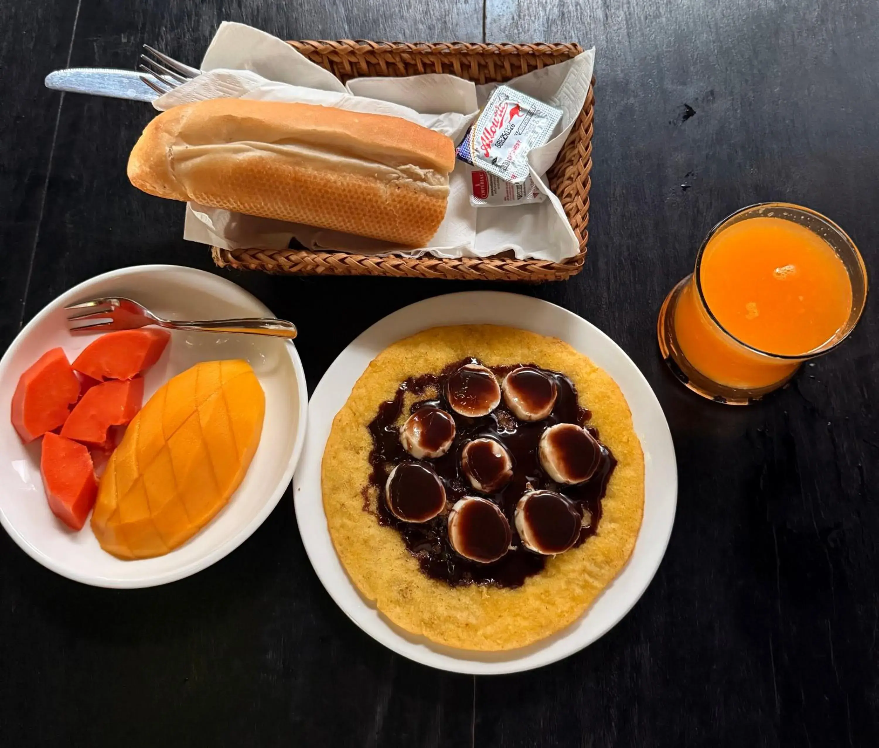 Food and drinks in Villa Khili Namkhan Food and drinks in Villa Khili Namkhan