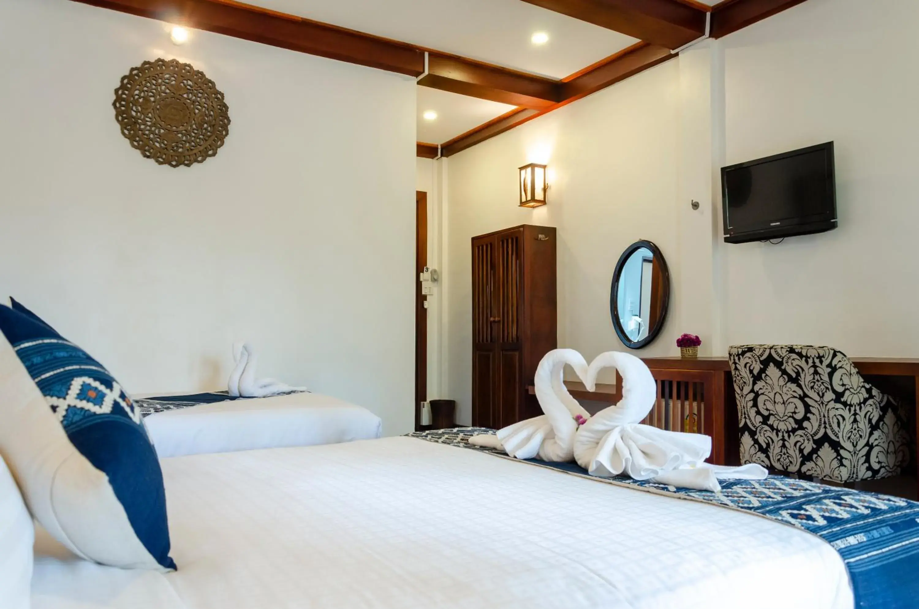 Bed in Villa Khili Namkhan Bed in Villa Khili Namkhan