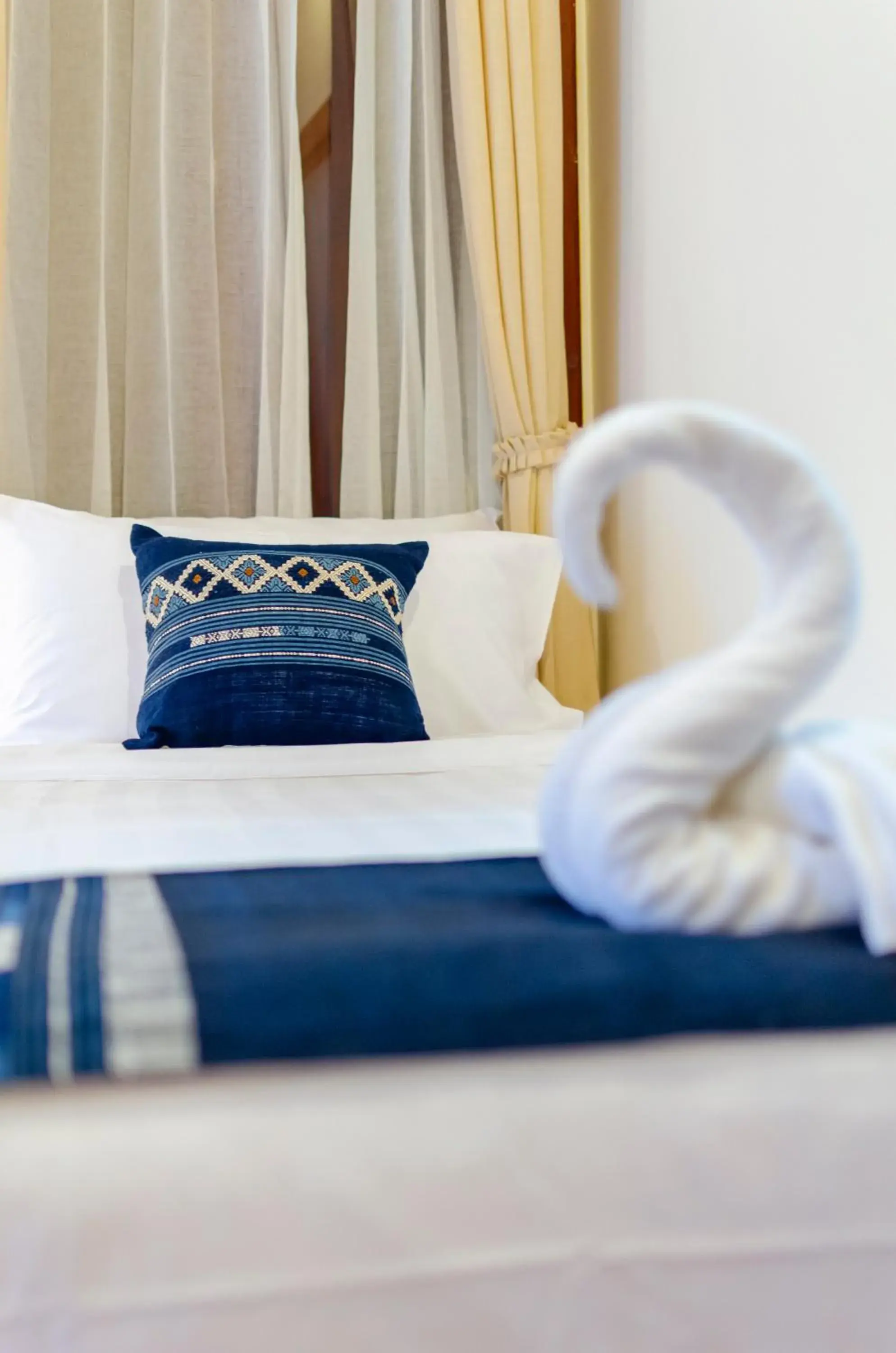 Bed in Villa Khili Namkhan Bed in Villa Khili Namkhan