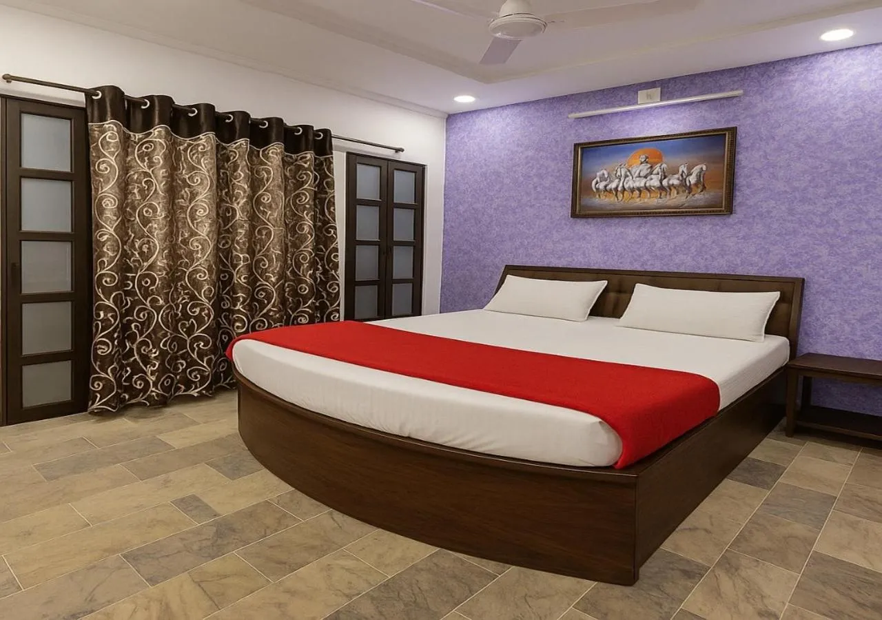 Bedroom, Bed in Stay Guru Usha Residency