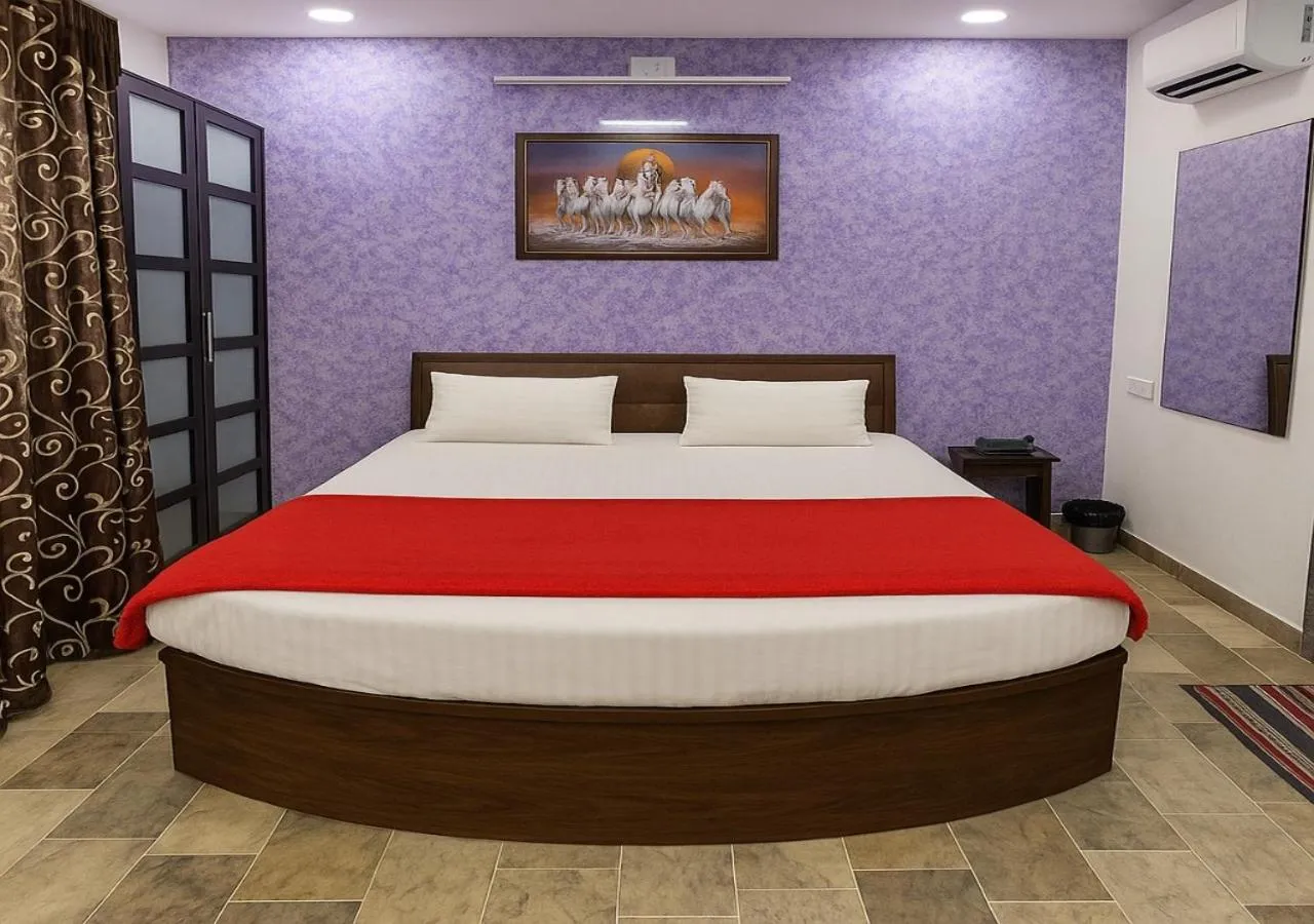 Bedroom, Bed in Stay Guru Usha Residency