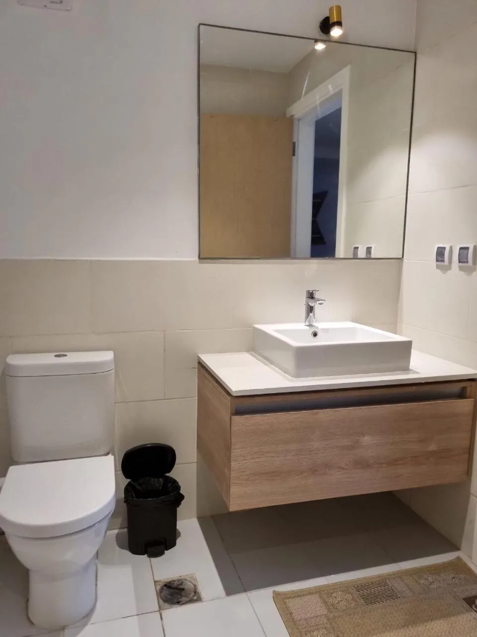 Toilet in Marassi Marina
