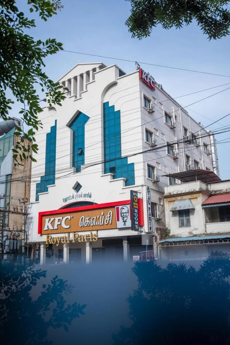 Property building in Royal Paris