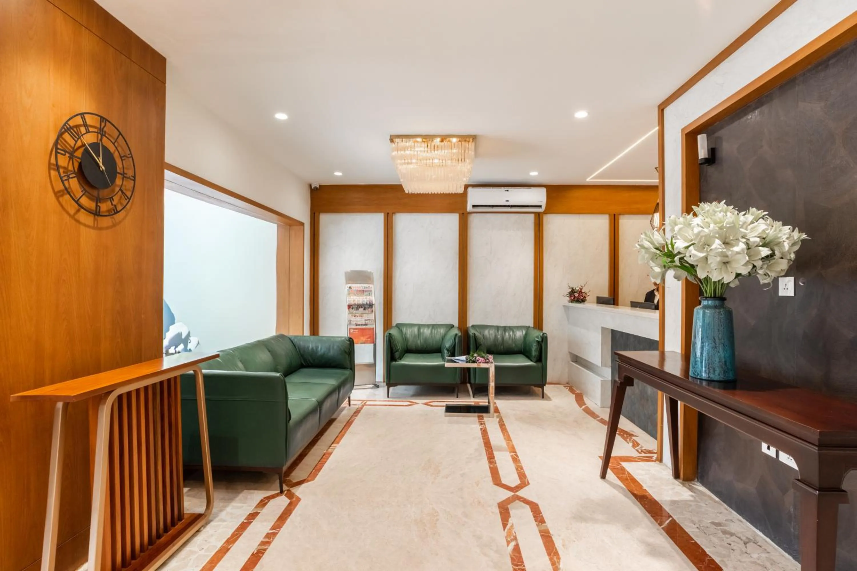 Lobby or reception in Royal Paris